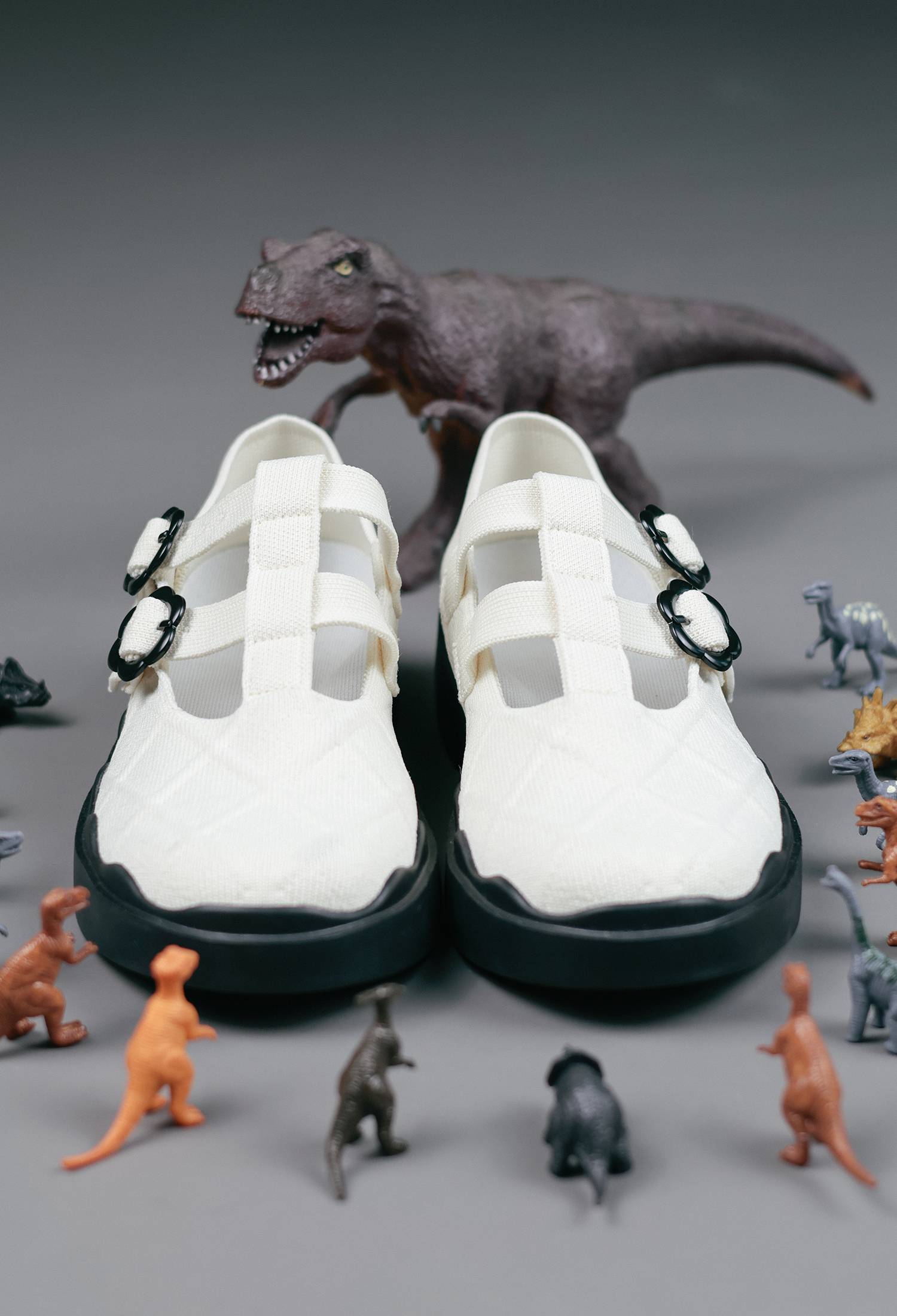 格子背心厚底鞋 奶油白