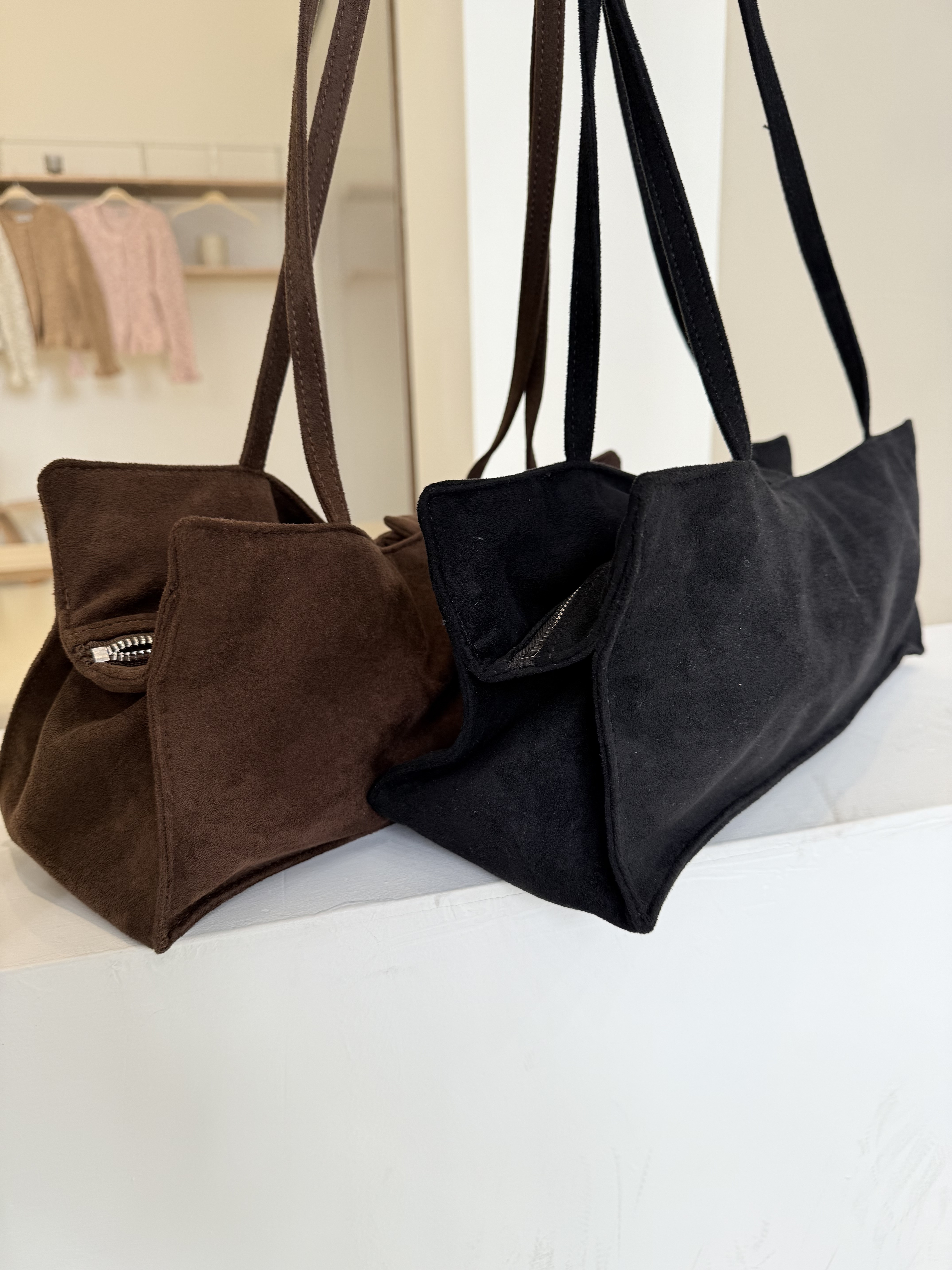 🌷預購-麂皮軟款肩背包 (咖色)