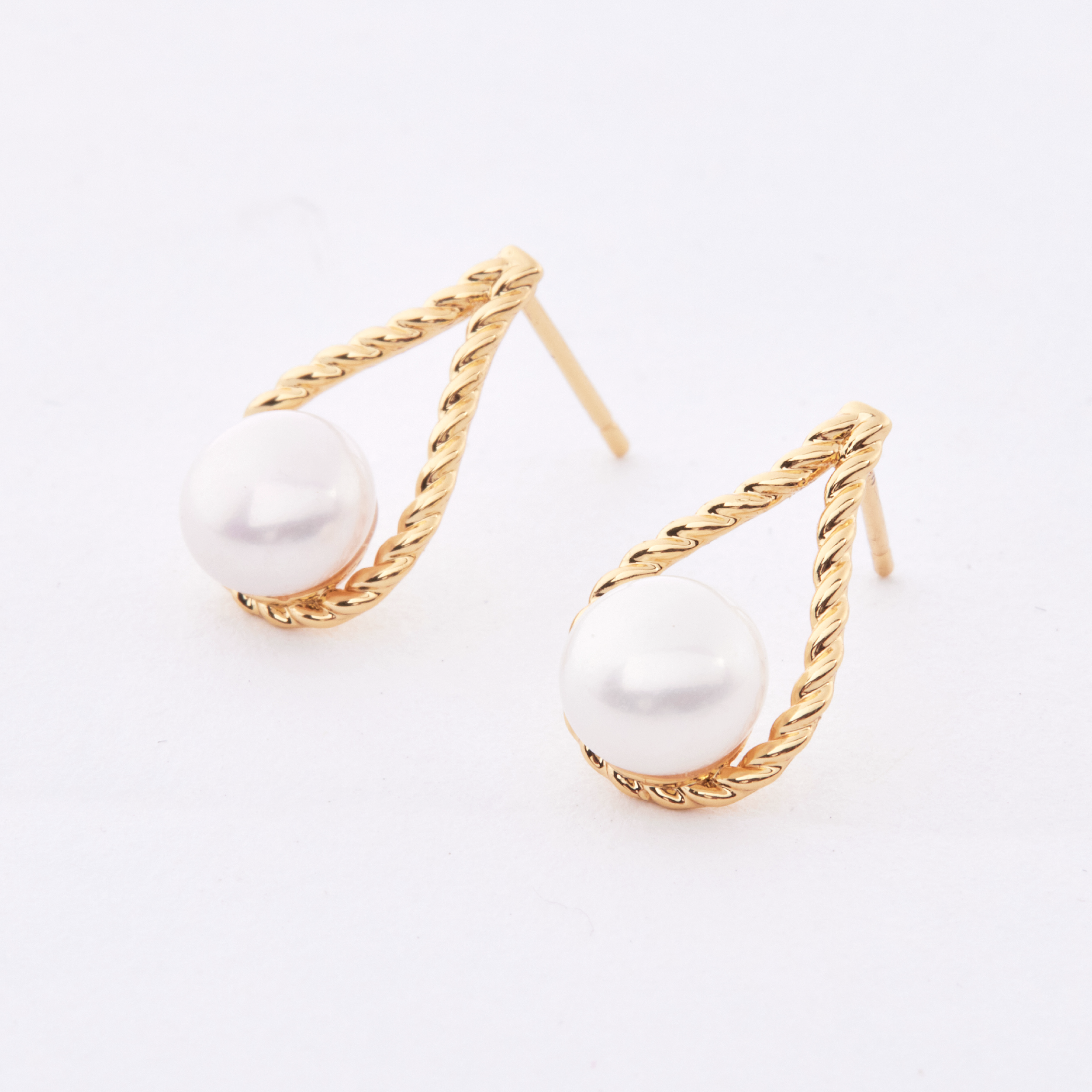 E2449 | 14kgf水滴壓紋珍珠耳環