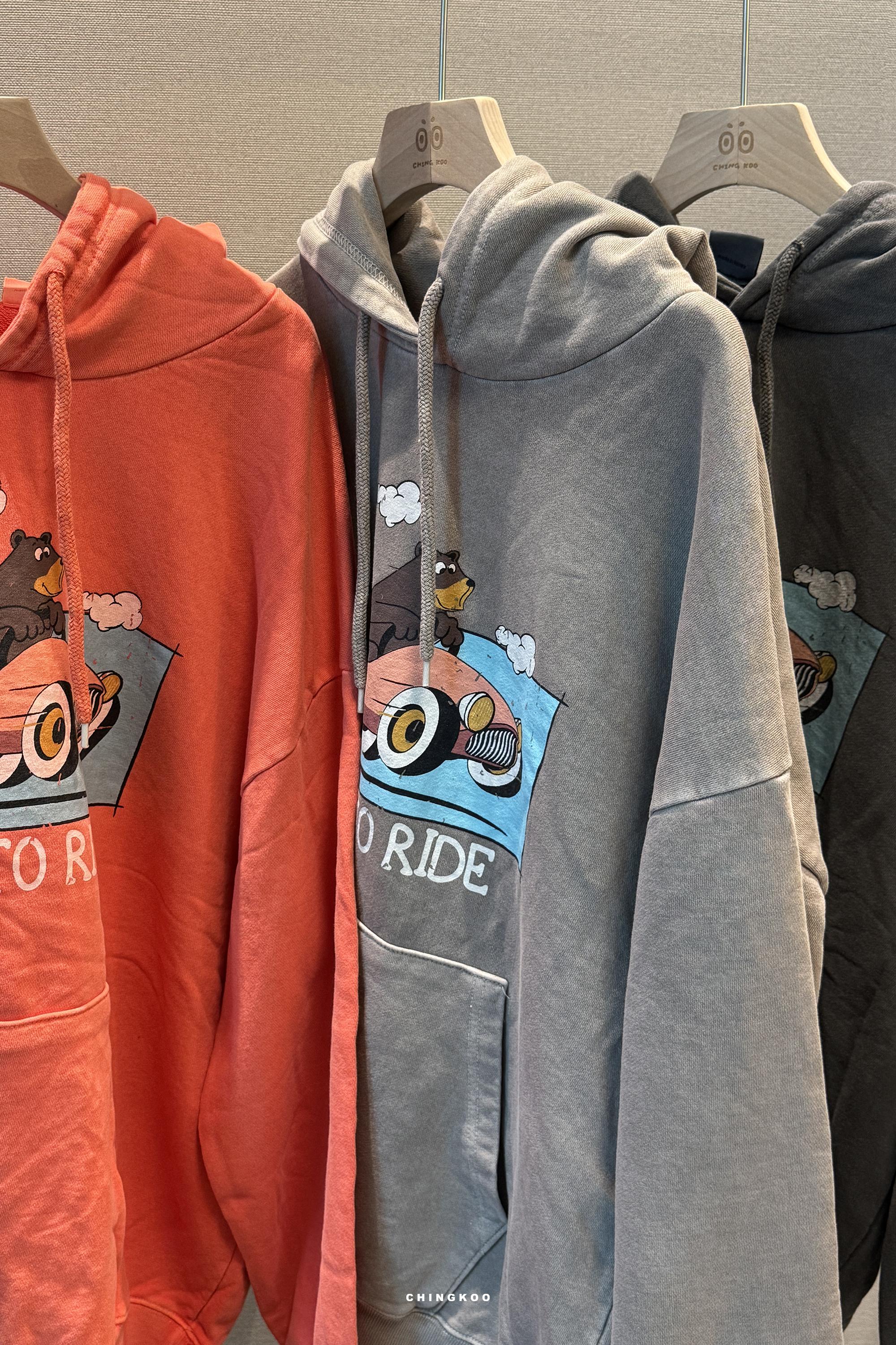 秋日KOREA｜熊熊開車車印花帽T 3色