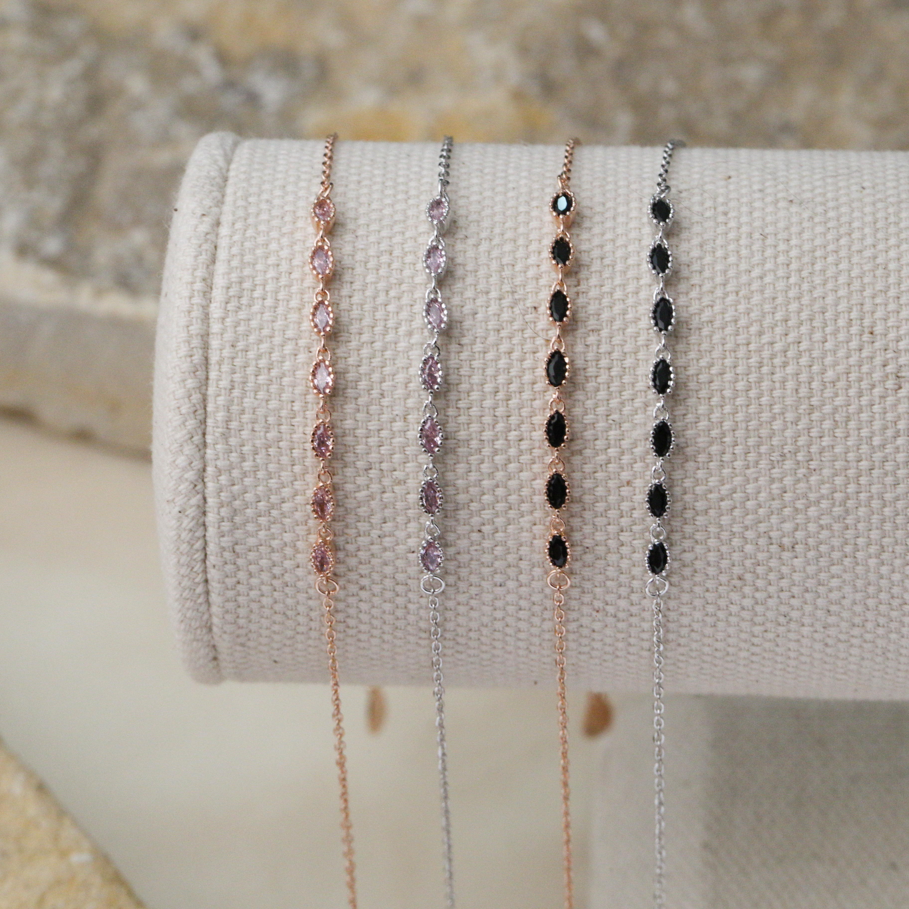 Svb25 (粉紅馬眼鋯石、黑色馬眼鋯石手鏈）