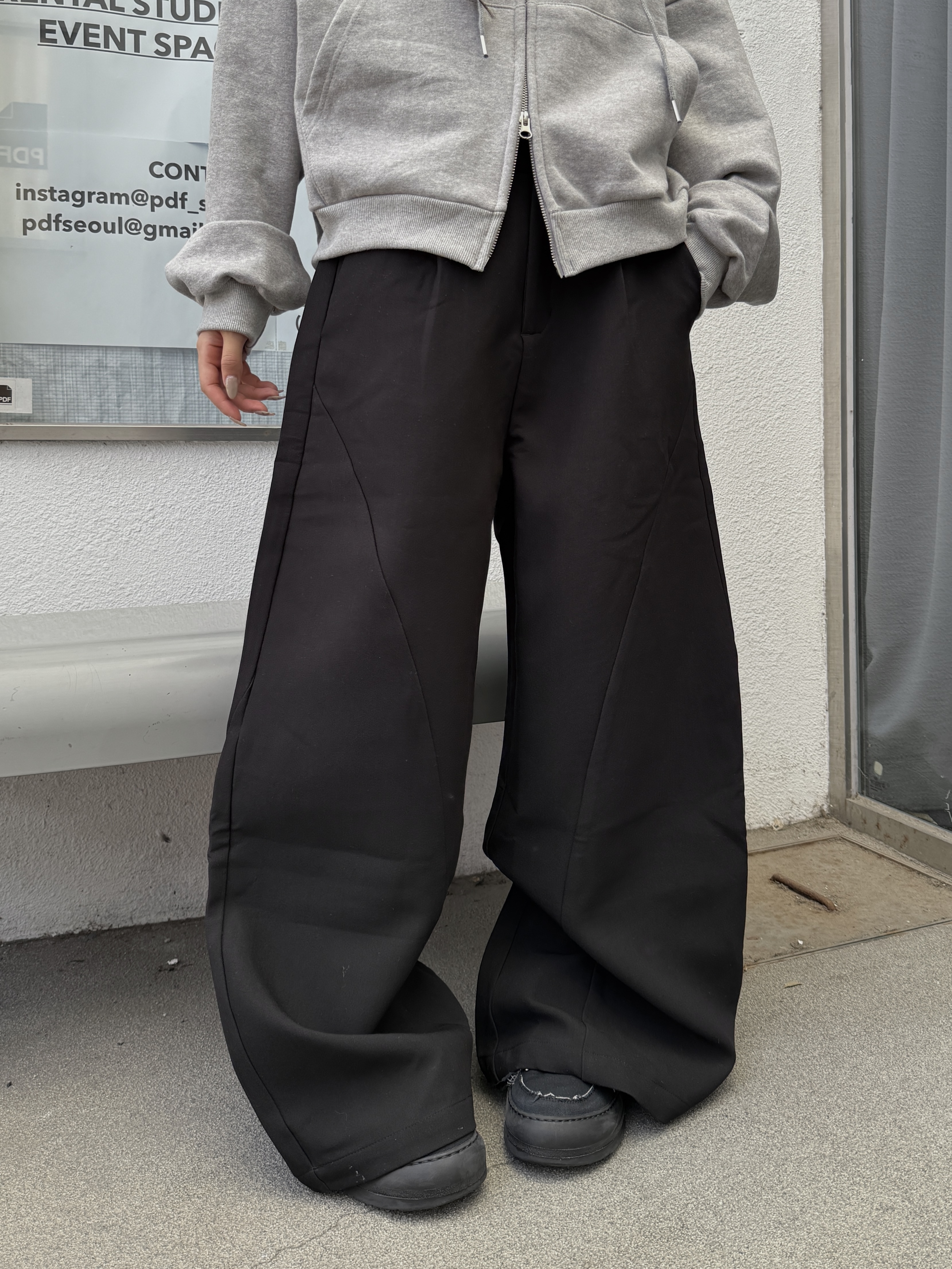 [IDEAL MADE] 立體弧線 寬鬆落地 闊腿 西裝褲（現貨）