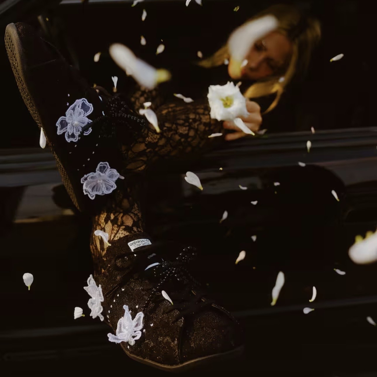 ATMOS PINK x ADIDAS STAN SMITH LO PRO 全黑 芭蕾風 白花朵 串珠蝴蝶結 女鞋 JR4475