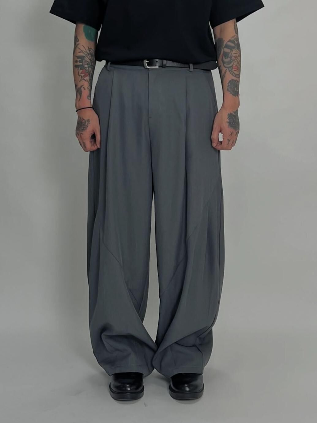 淨色鬆身西褲 FLEUR-008P