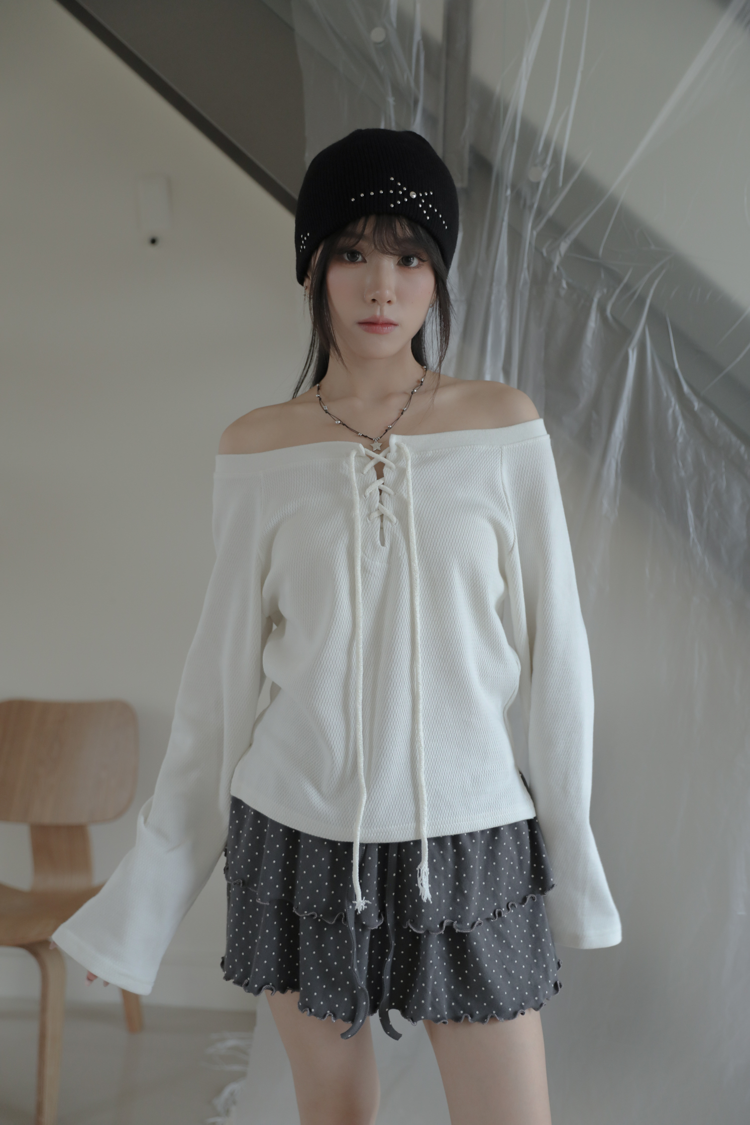 Off-Shoulder Eyelet T-Shirt #上衣