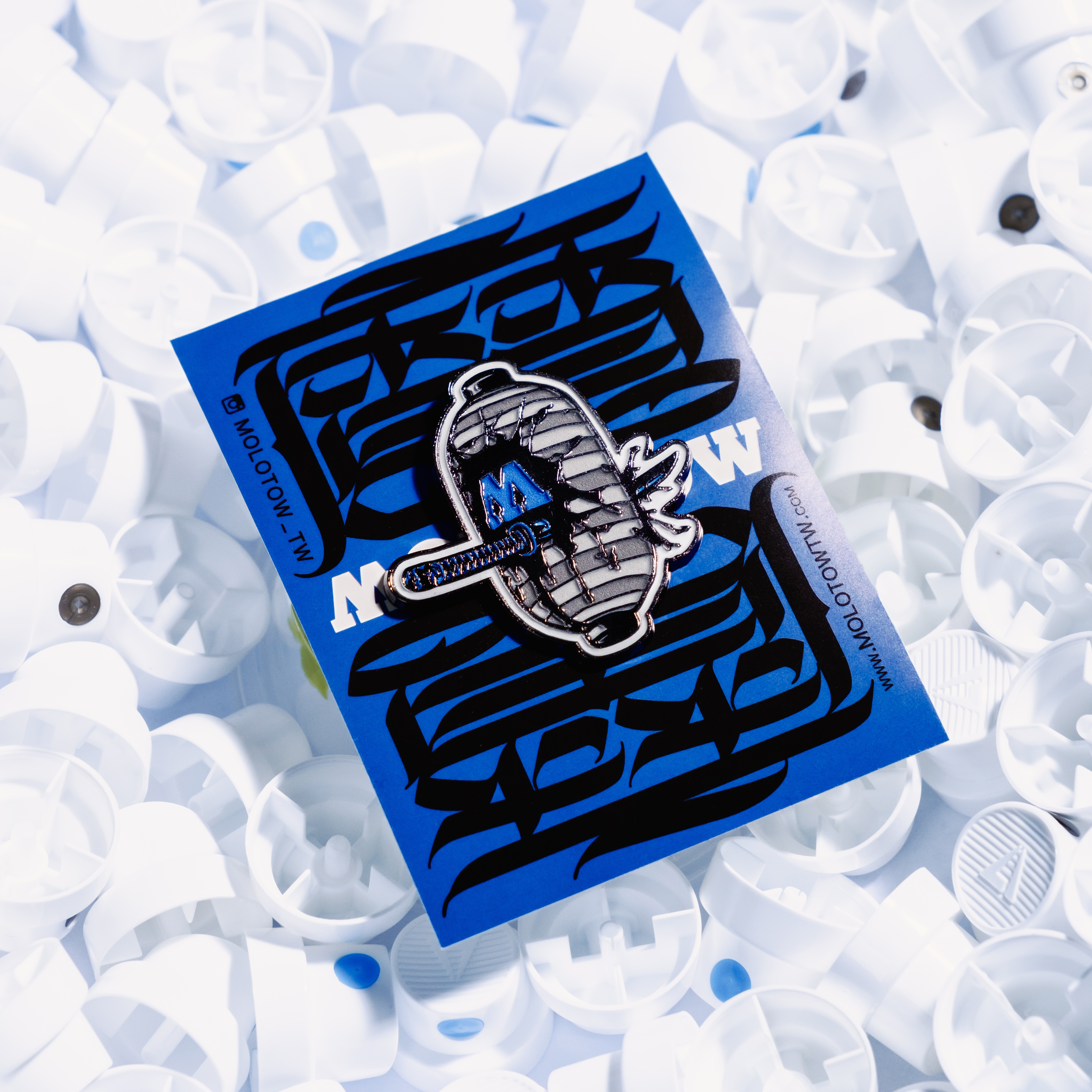 MOLOTOW Taiwan燈籠胸章