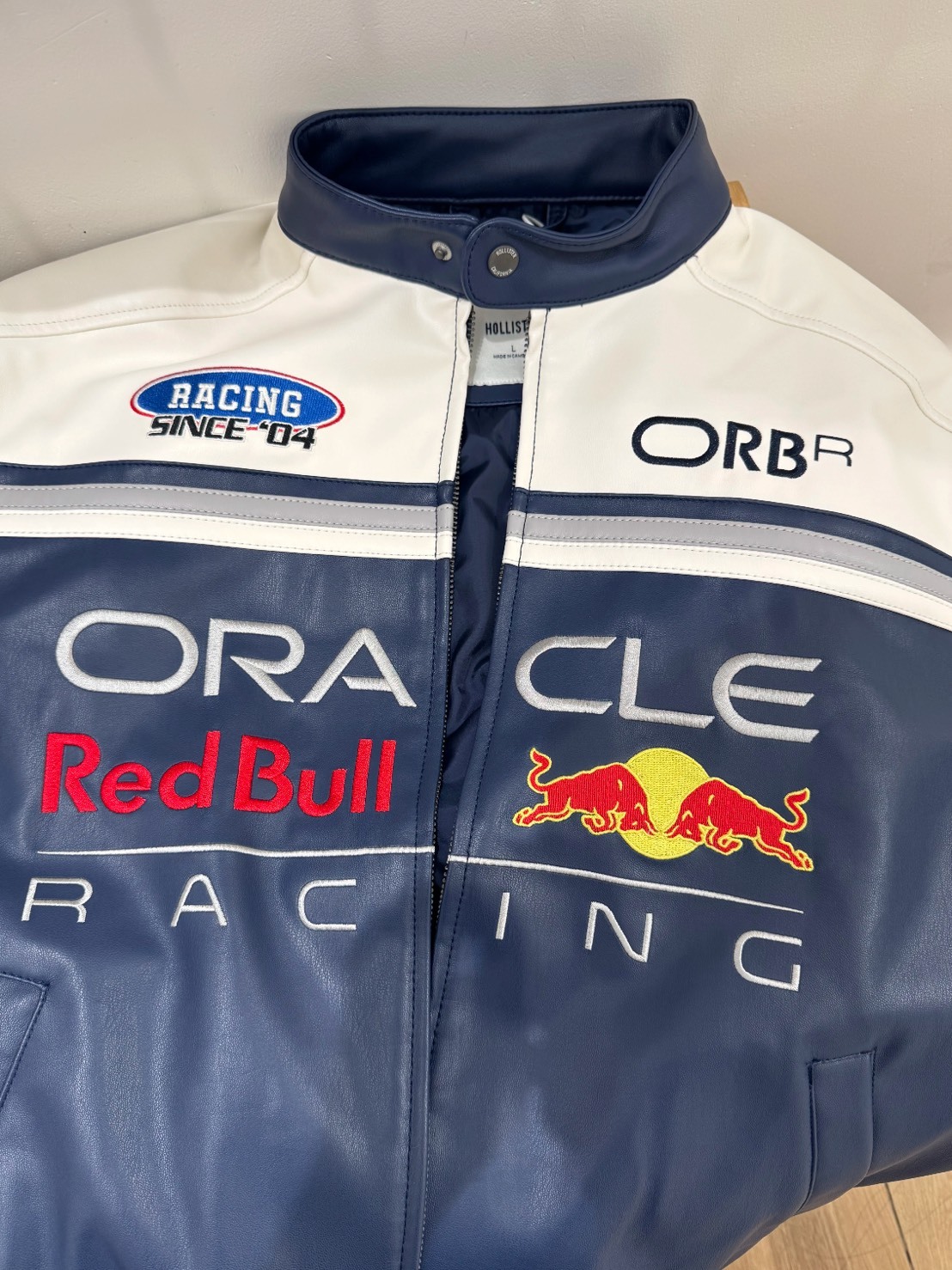 HOLLISTER & F1 紅牛 聯名款 賽車外套