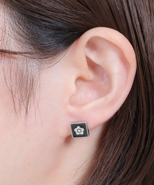 MARY QUANT / Square metal earrings