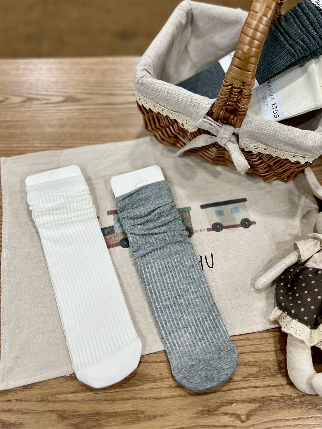 A03036直條紋薄長襪