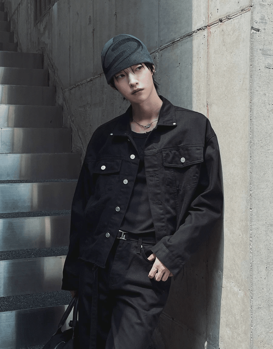 Camper 鉚釘短款夾克