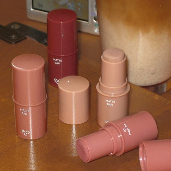 AOU Cosmetics Matte Bar 2g