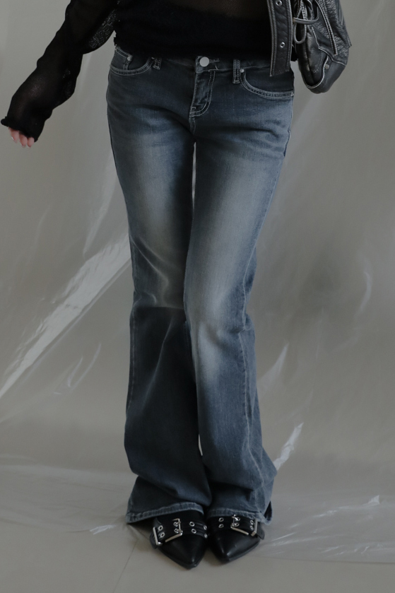 Low Gray Medium Bootcut Denim Pants #靴型褲