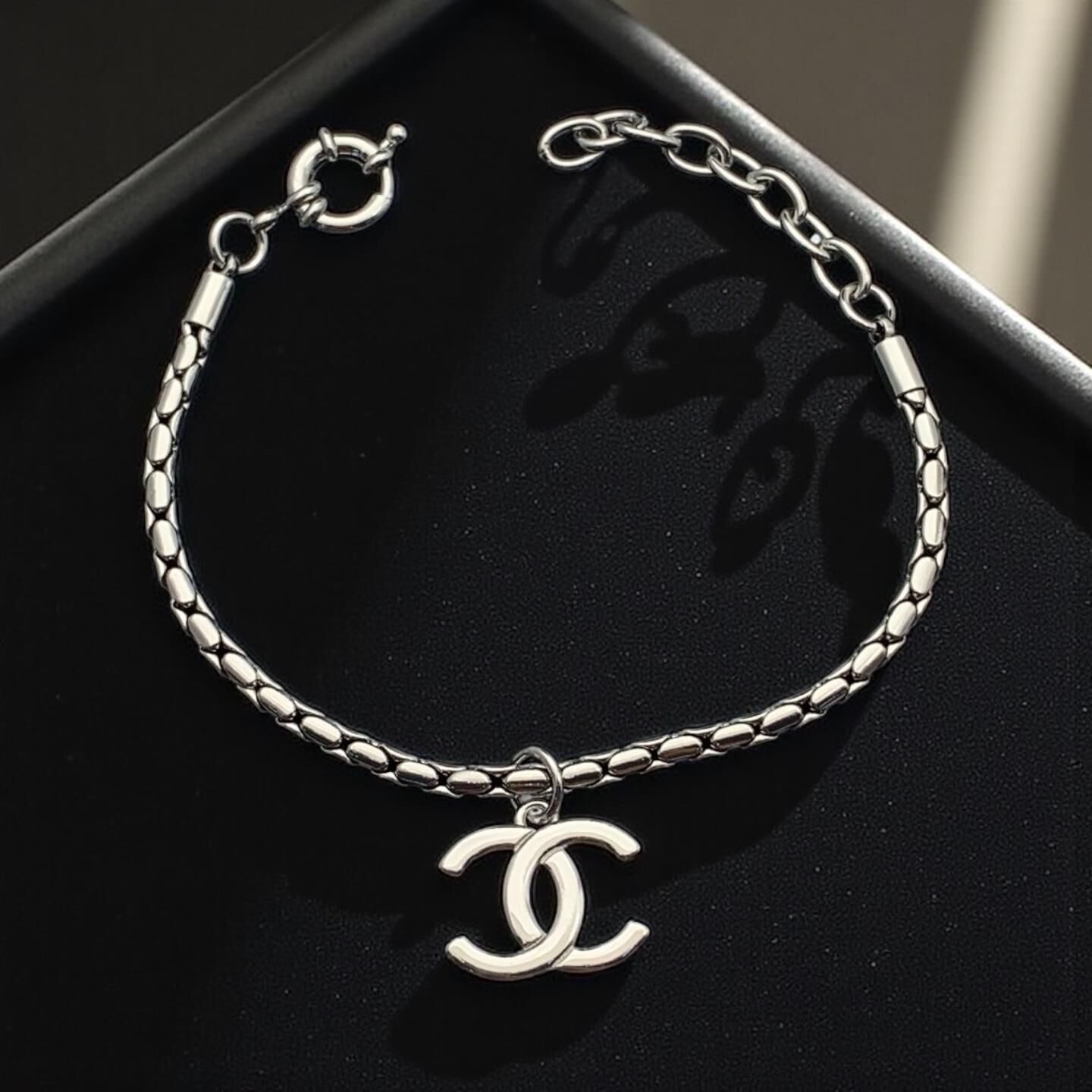 CHANEL 蛇骨鍊雙C手鍊