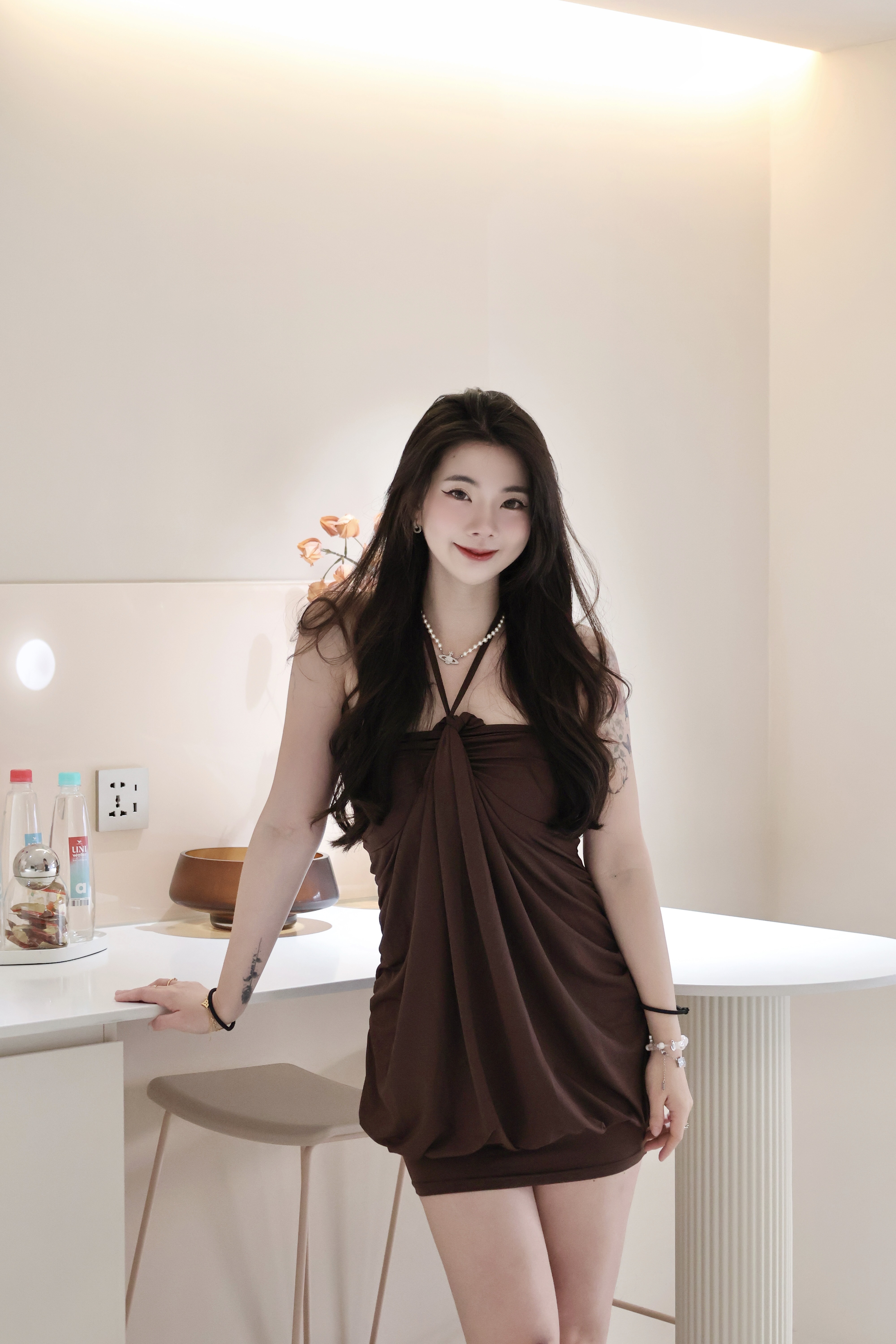 名媛度假🥂掛脖包臀裙