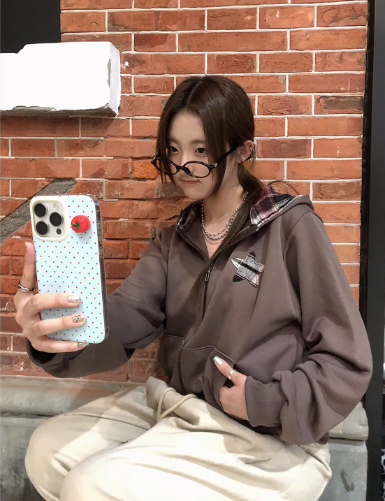 早秋預訂｜格紋拼色星星貼片ZIPUP HOODIE