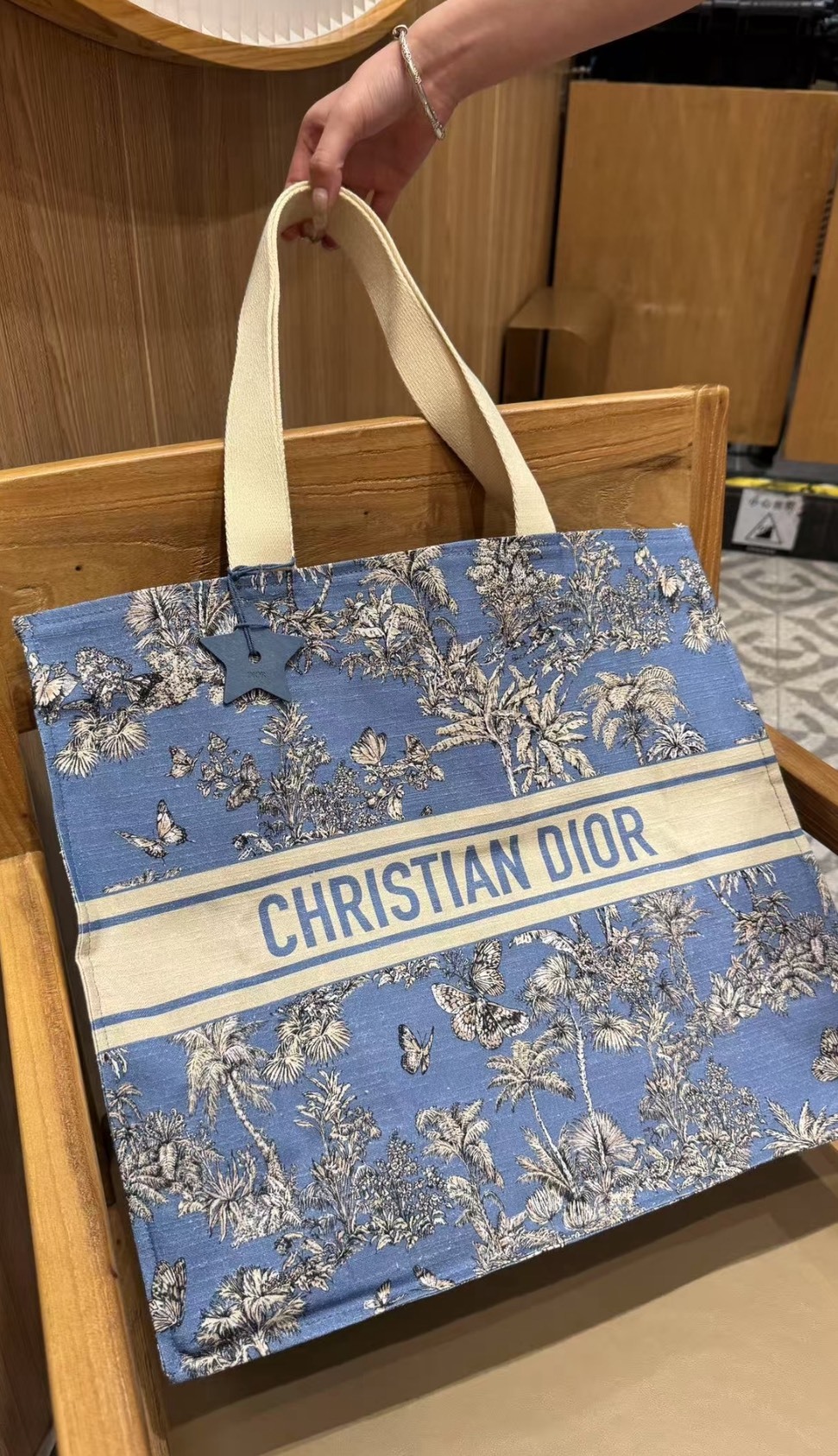 【DIOR】海天藍托特購物袋