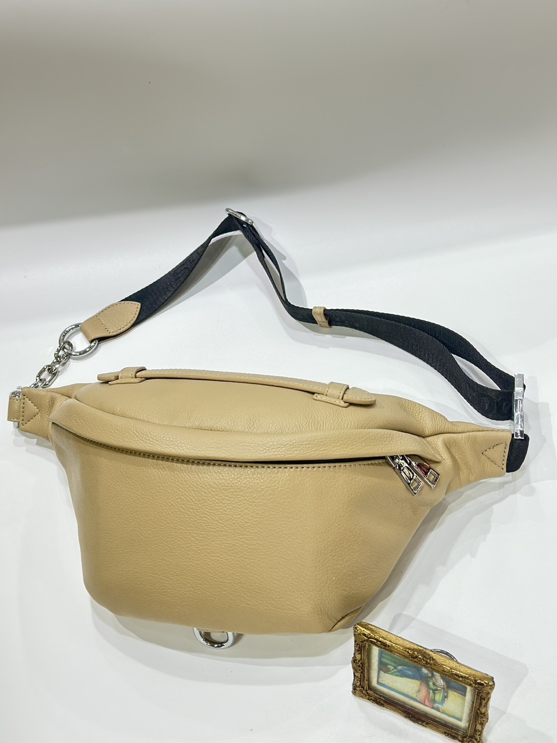 奶茶色真皮牛皮鏈條腰包 189659