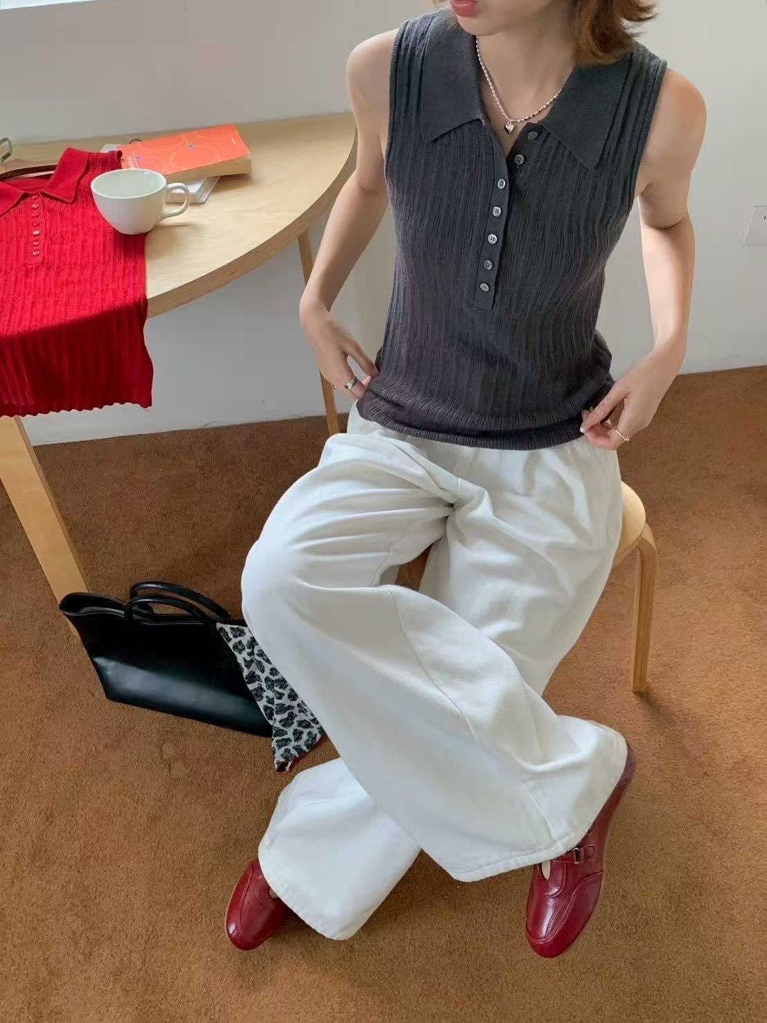 1019 翻領排釦針織背心