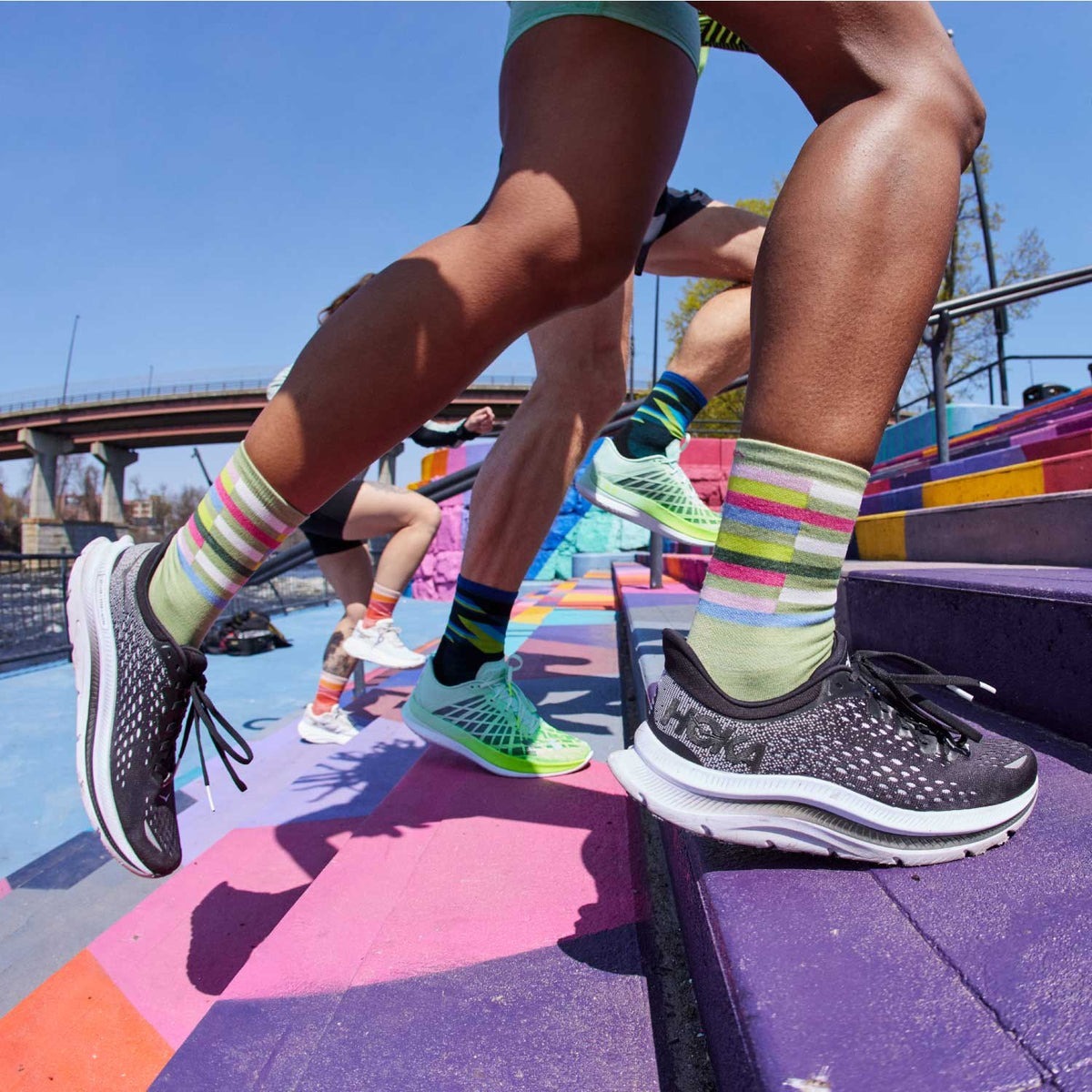 【Darn Tough】女款 1063．Relay Micro Crew Ultra-Lightweight