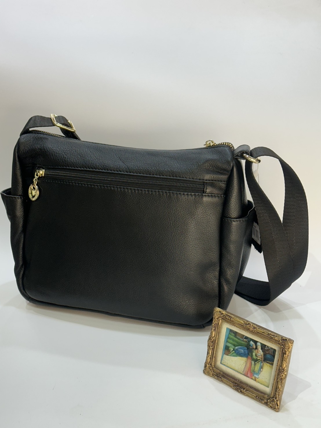 黑色GOODS真皮斜背女包