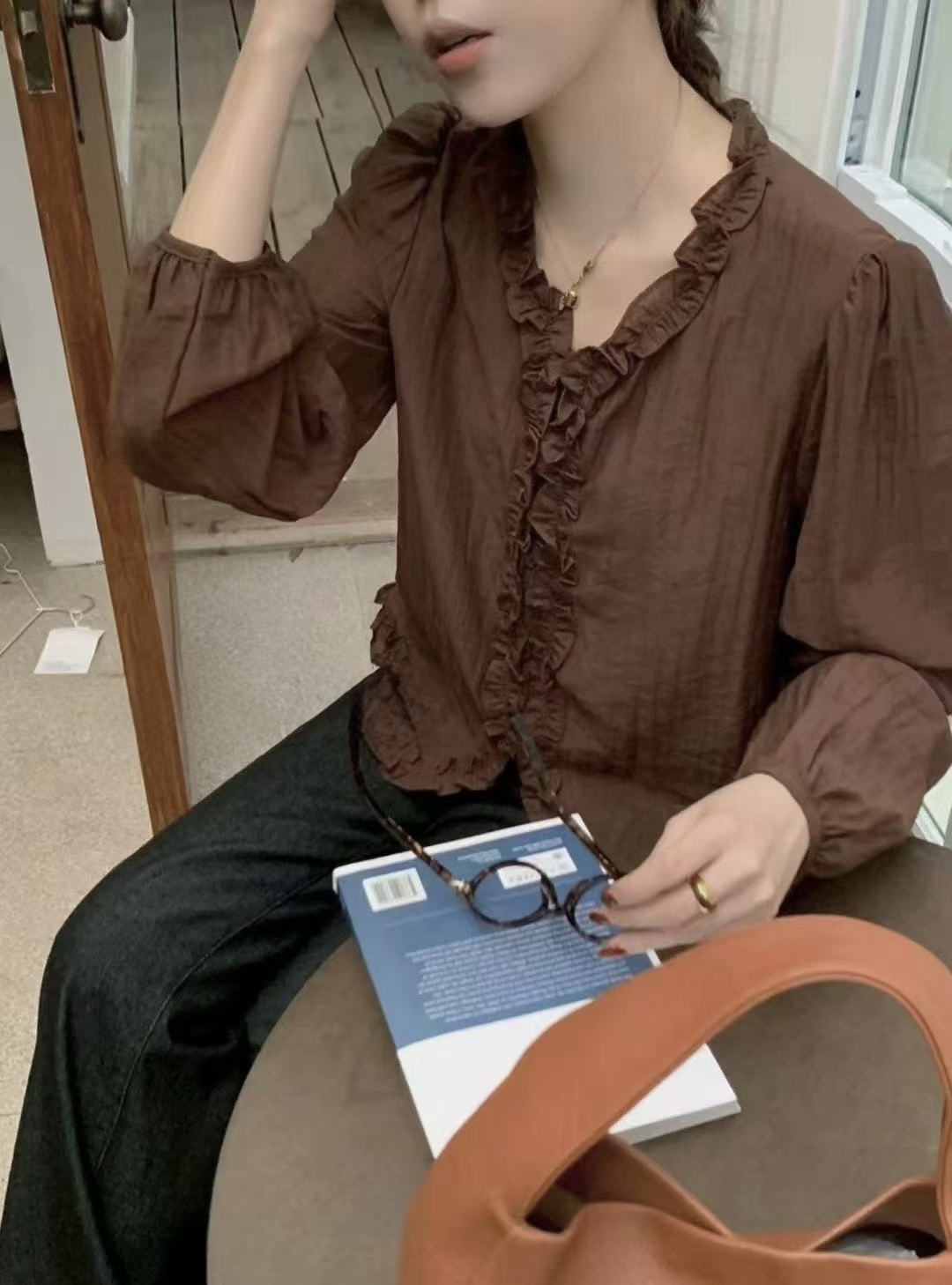 891 法式木耳滾邊襯衫