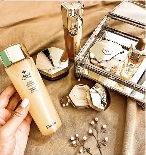 GUERLAIN 嬌蘭皇家蜂王乳蜜露神蜜水150ML-簡裝白盒