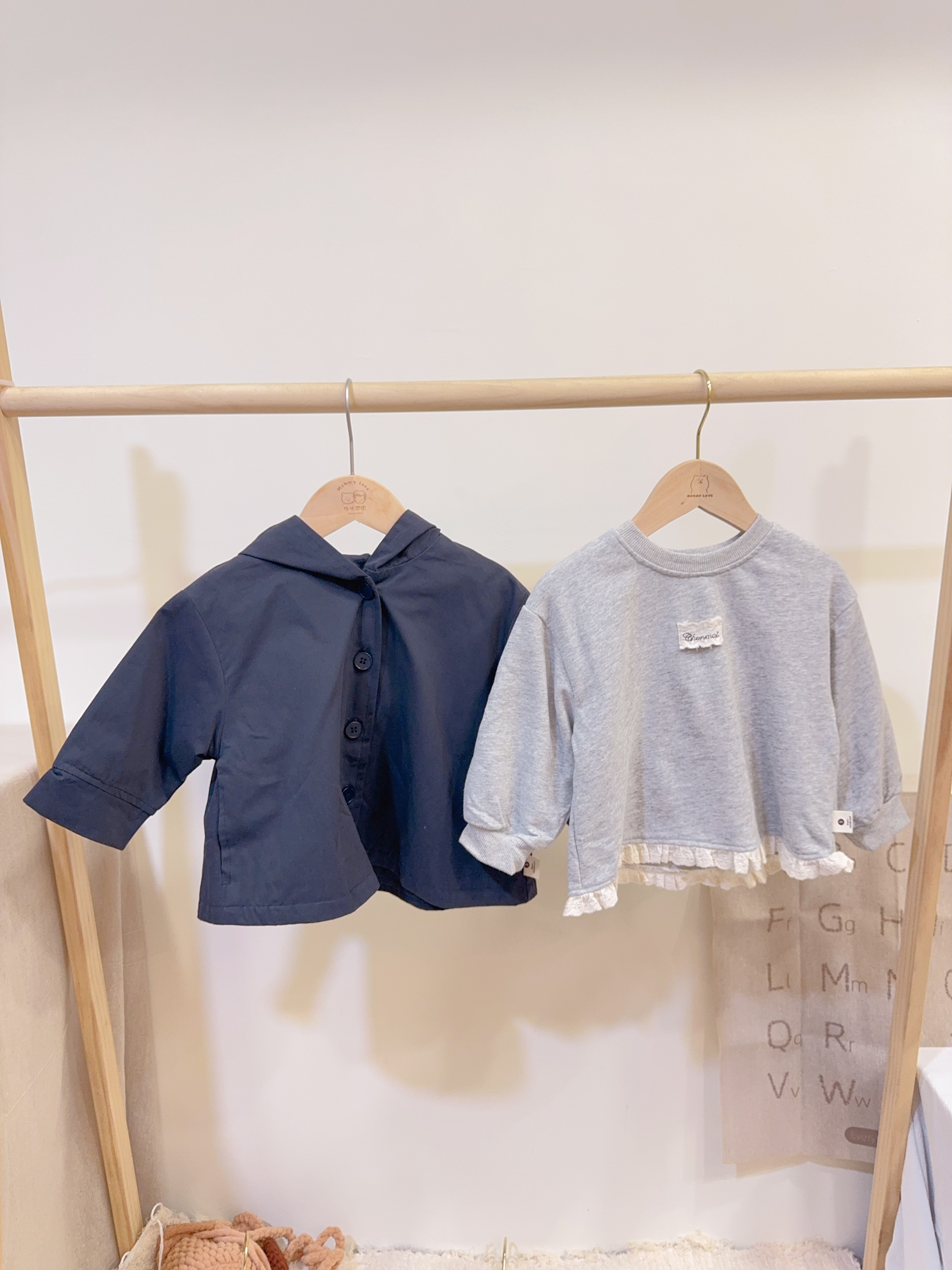 8181灰蕾絲上衣A08