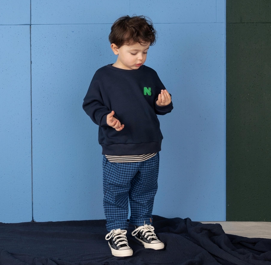 NIXNUT 毛絨字母長袖衛衣 Ol Sweater Navy