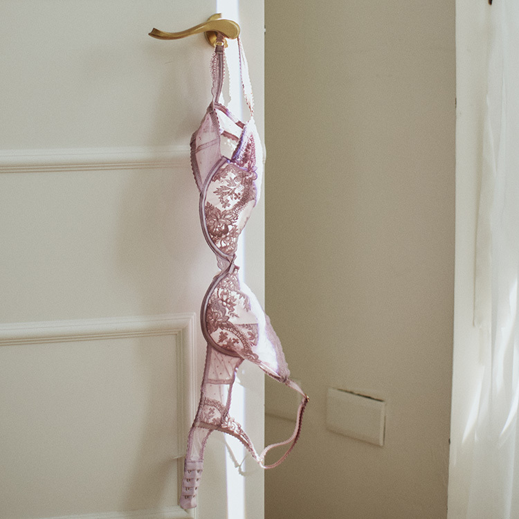 【Amelie In Paris】J-wired Thin Lace Bra (Purple)