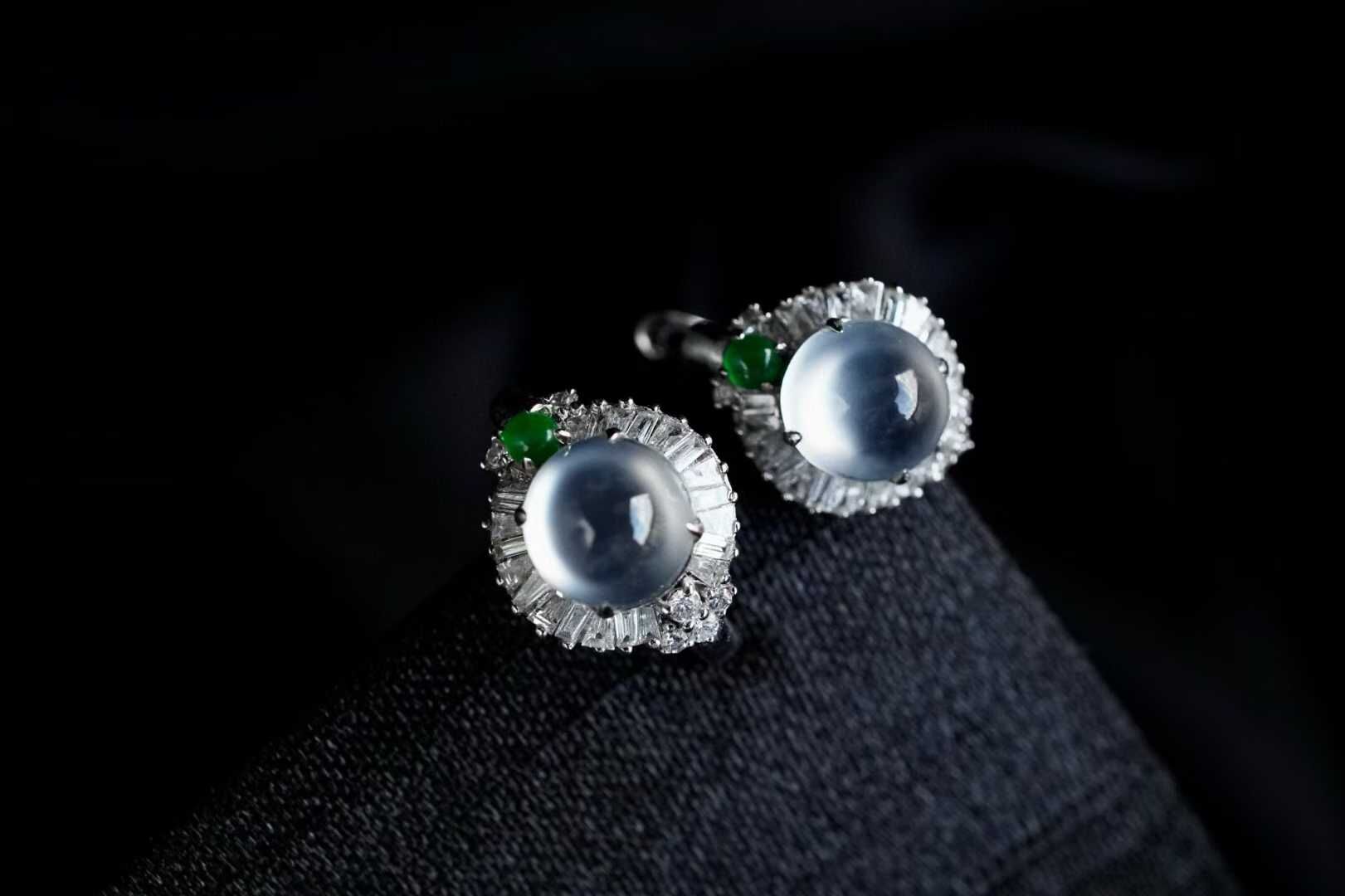 9981 翡翠高冰蛋面耳扣