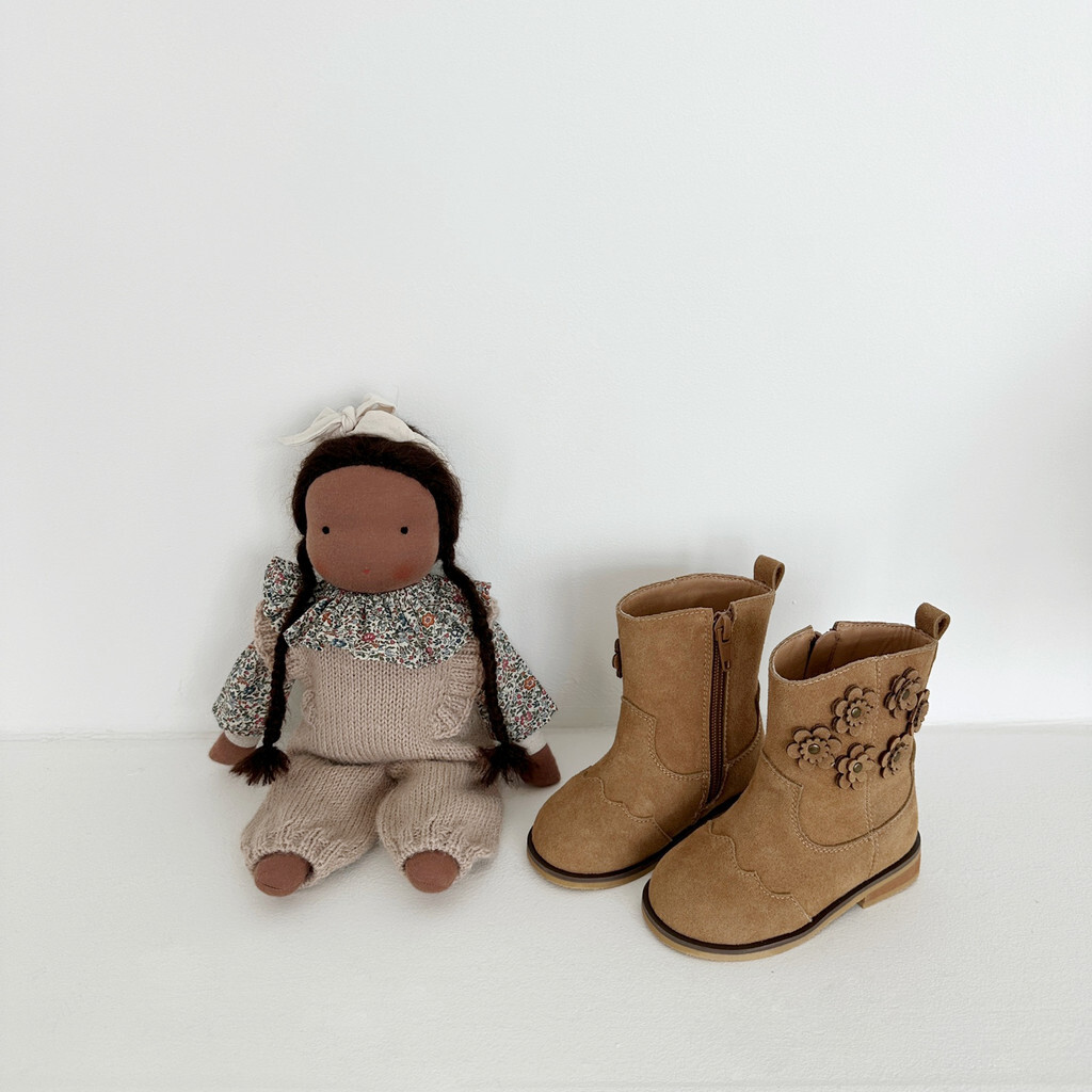 媽媽姊妹的靴子