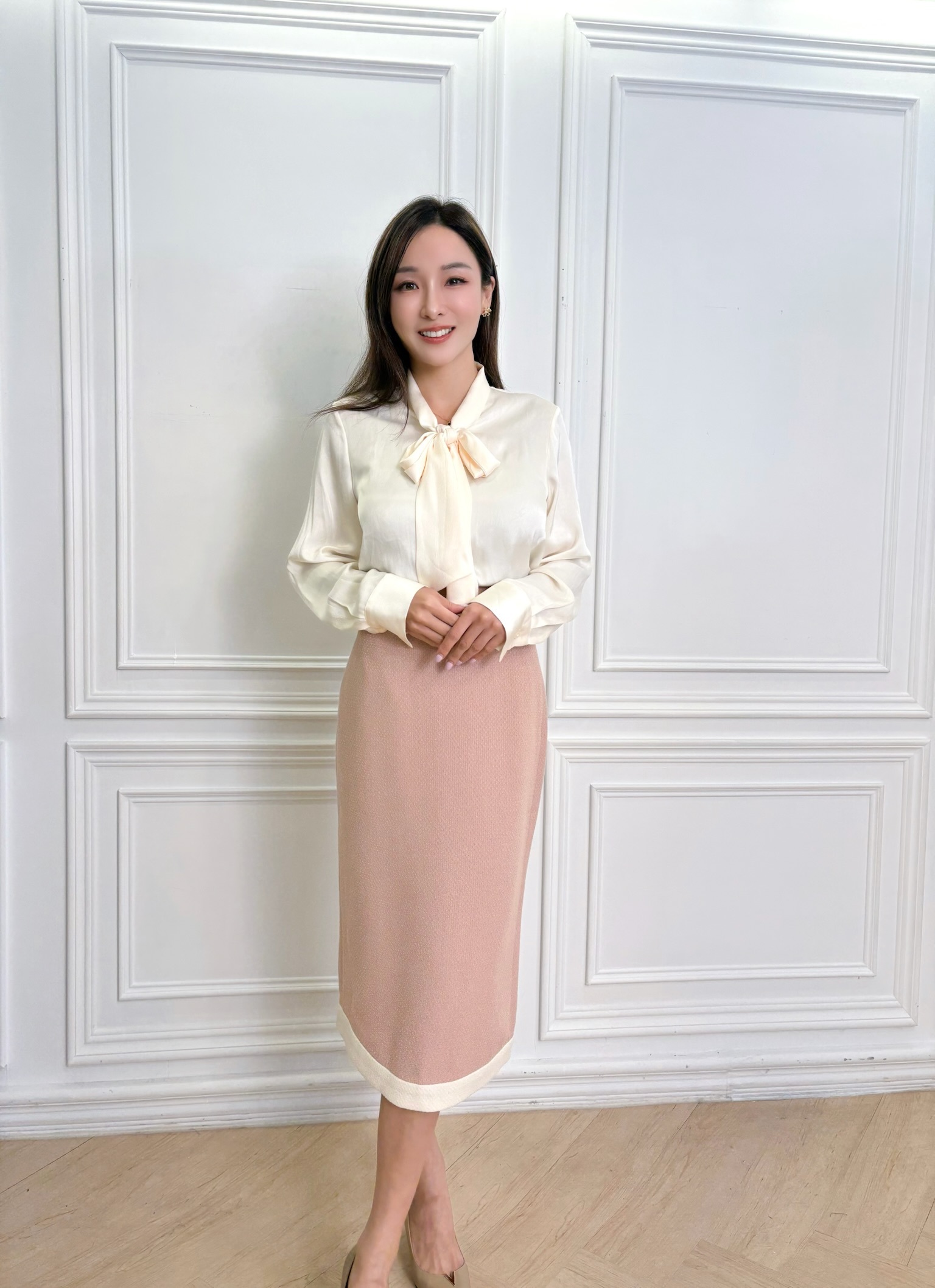 細緻光澤領巾上衣