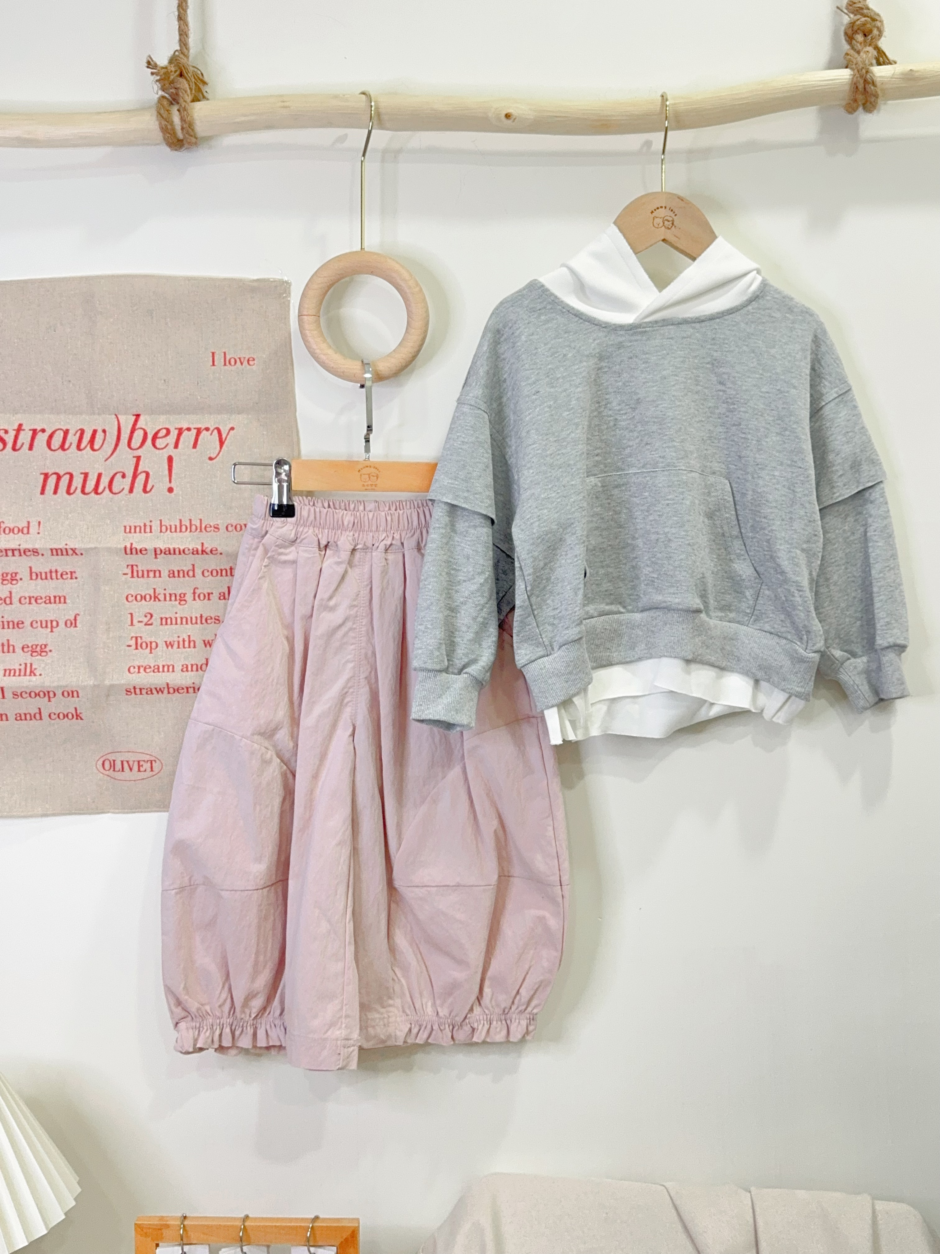 Q025粉嫩縮口氣球褲c01