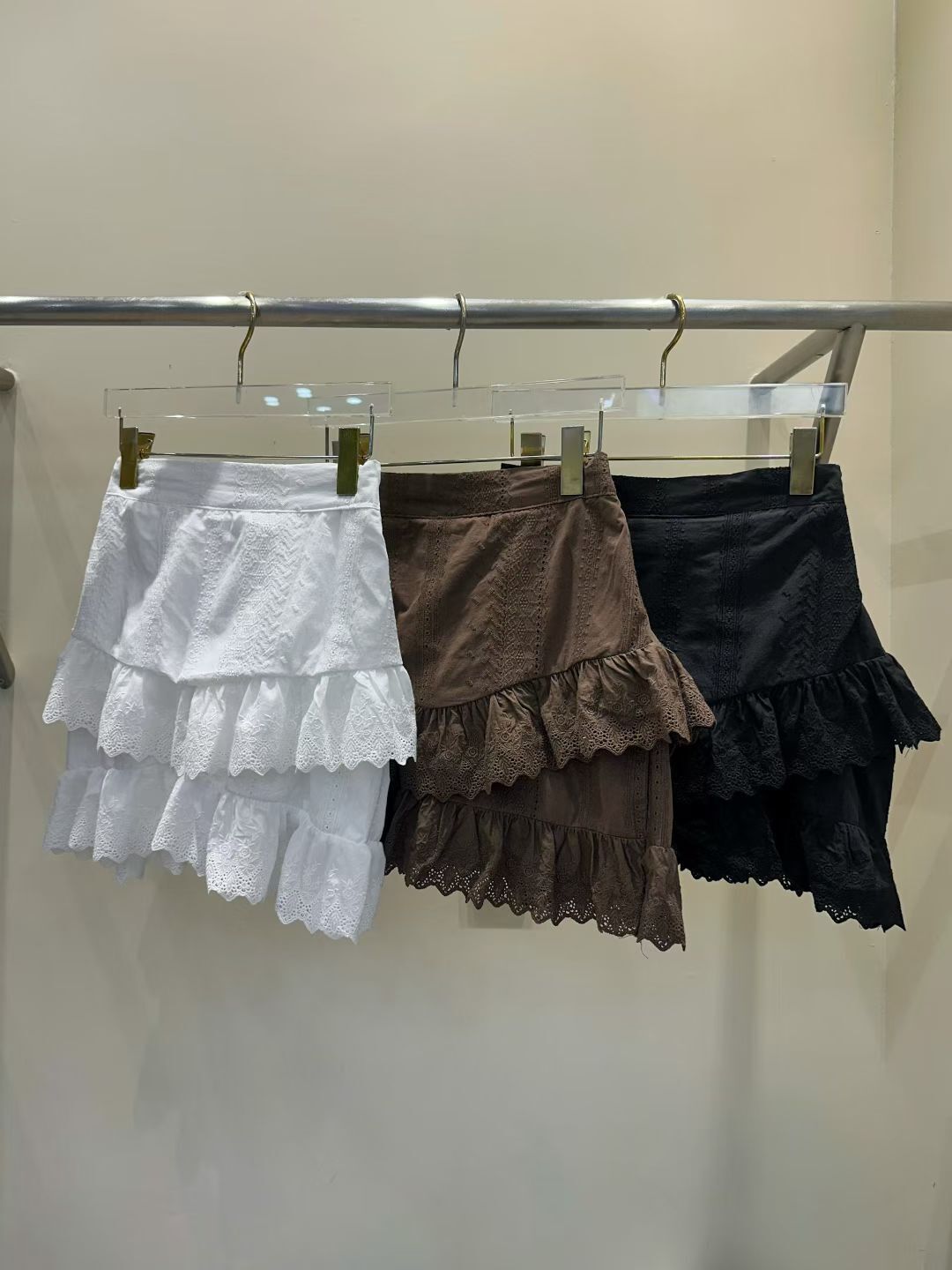 EM5004 甜美風花邊短裙褲