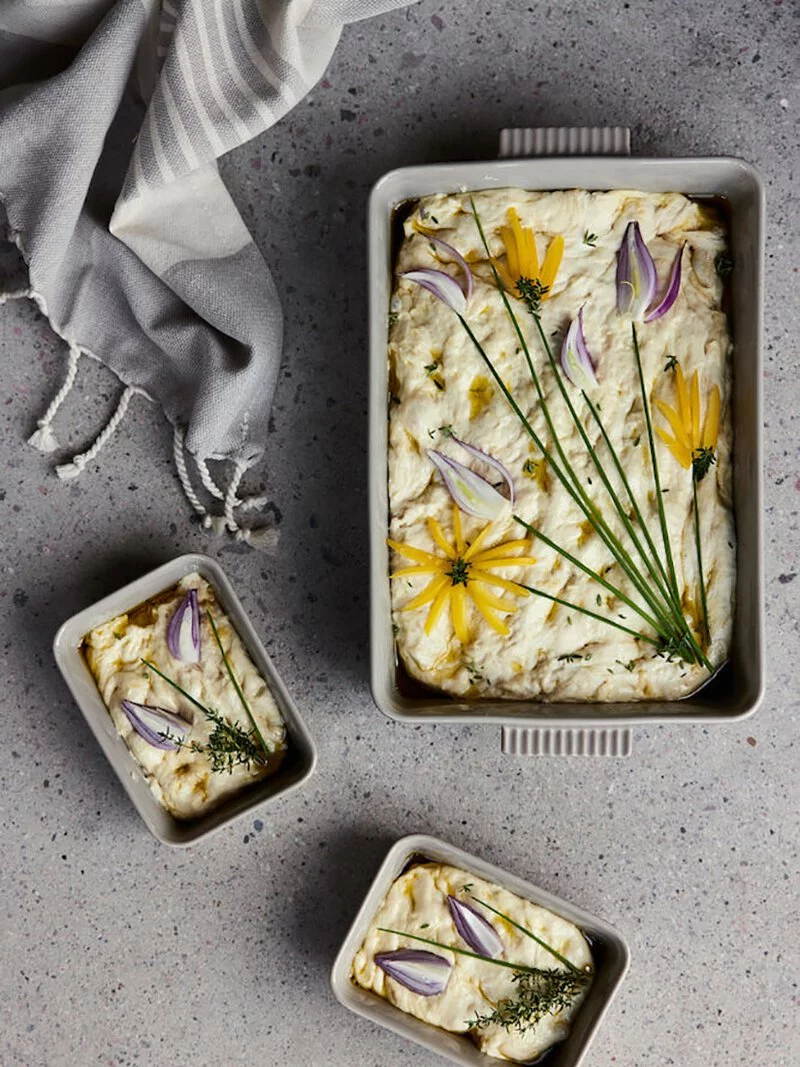 sagaform-Flora 烤具系列,烤盤共有二種尺寸,還有mini 小烤盅,不論裝什麼都非常美觀