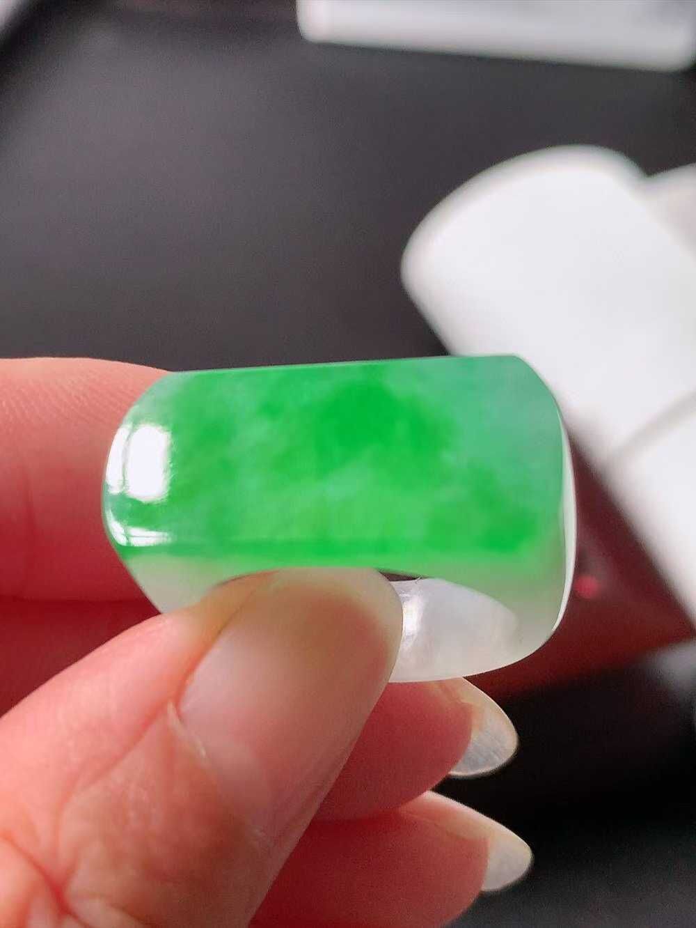 995344 翡翠馬鞍戒 (港圈 18號)