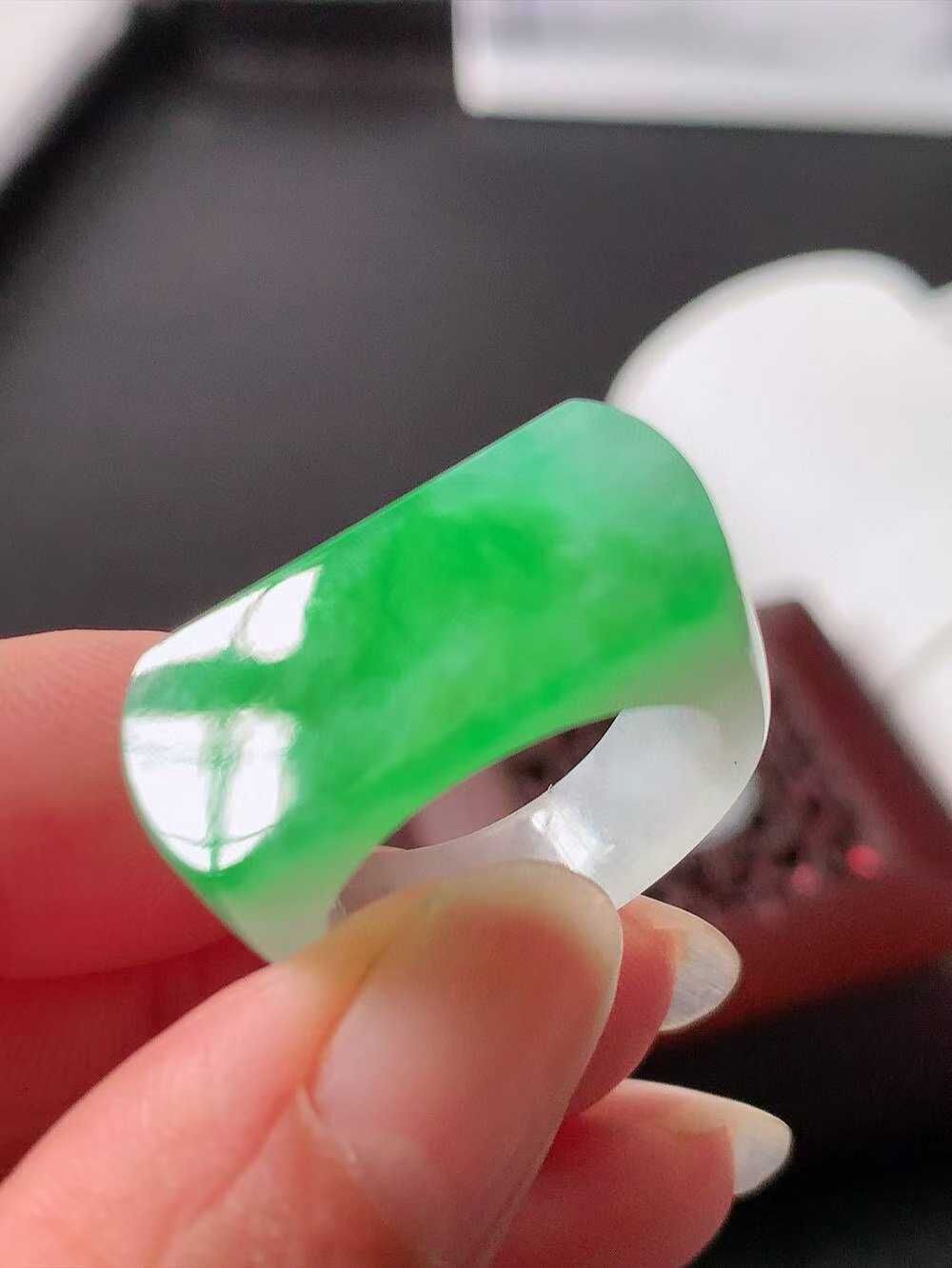 翡翠馬鞍戒 (港圈 18號),天然翡翠A玉, 緬甸玉, Jade, Jadeite