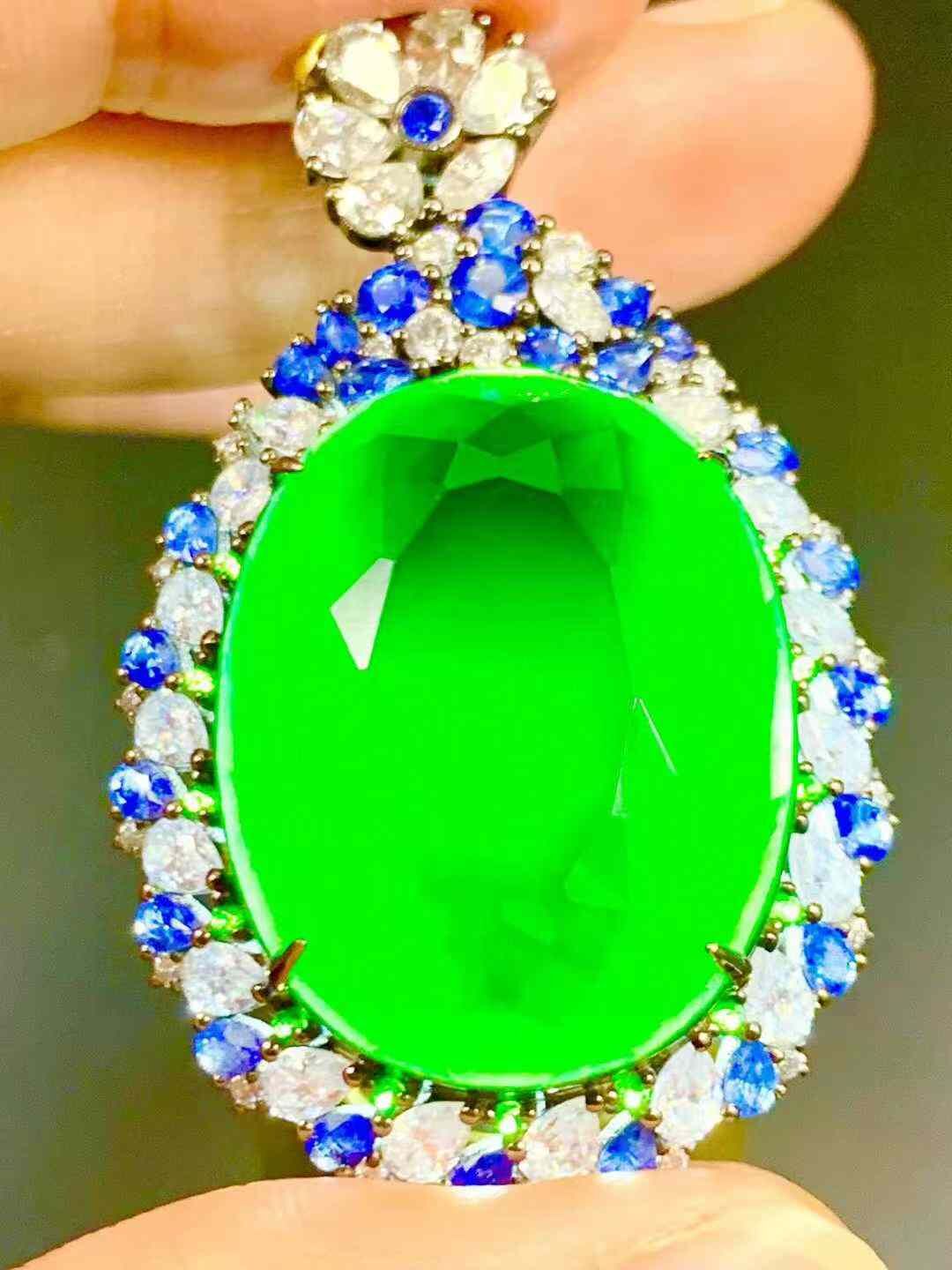 995945 翡翠墨翠切割面吊墜