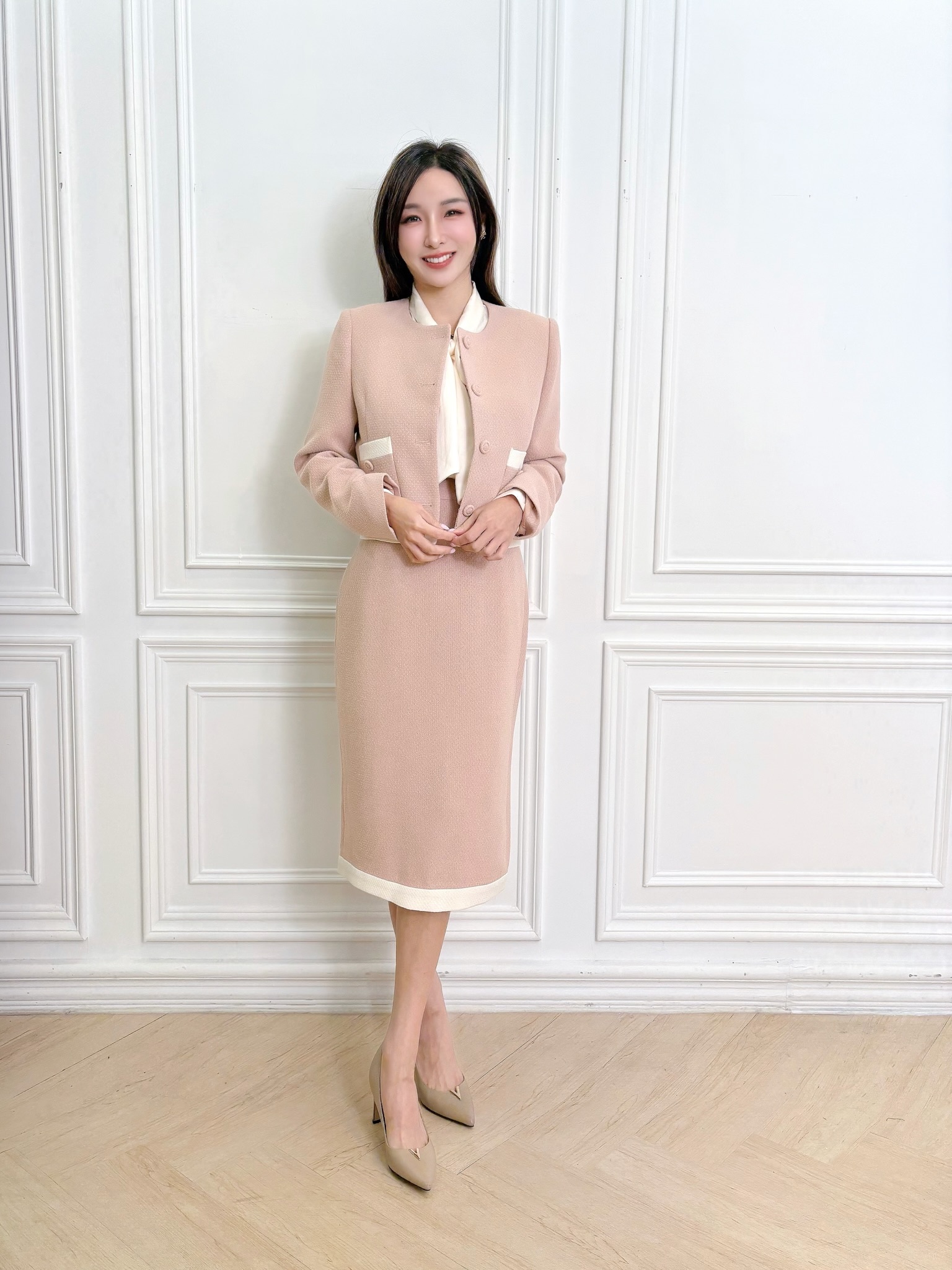 典雅小香風撞色滾邊窄裙套裝-粉