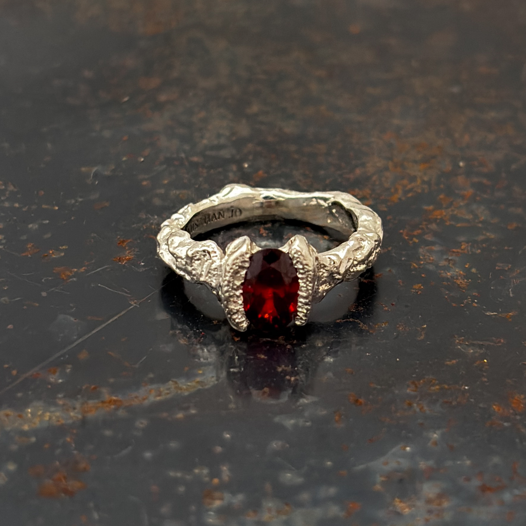 MISZHAN ĴO Oval Twist Ring