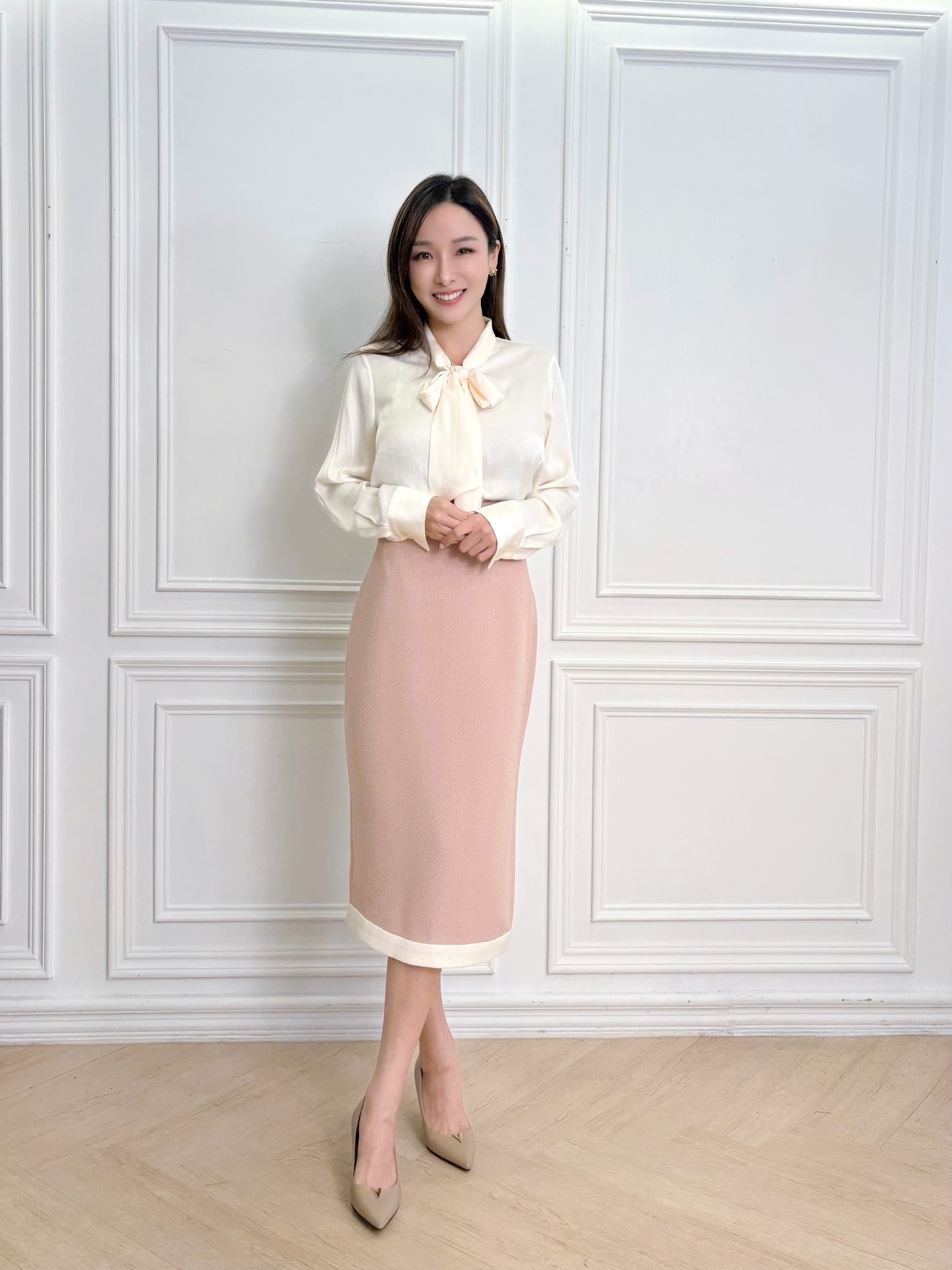 細緻光澤領巾上衣