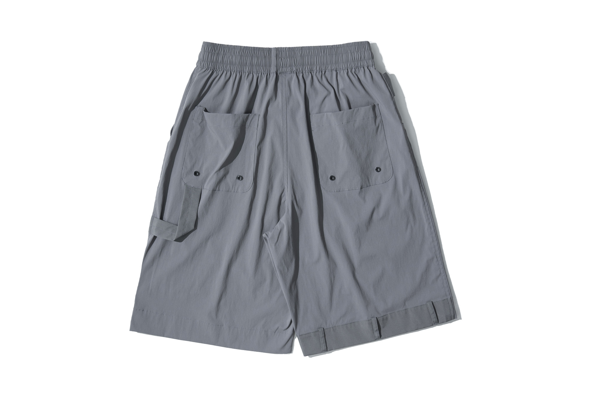 REMIX l AGILITY "Sevr" knee Shorts (Gray)