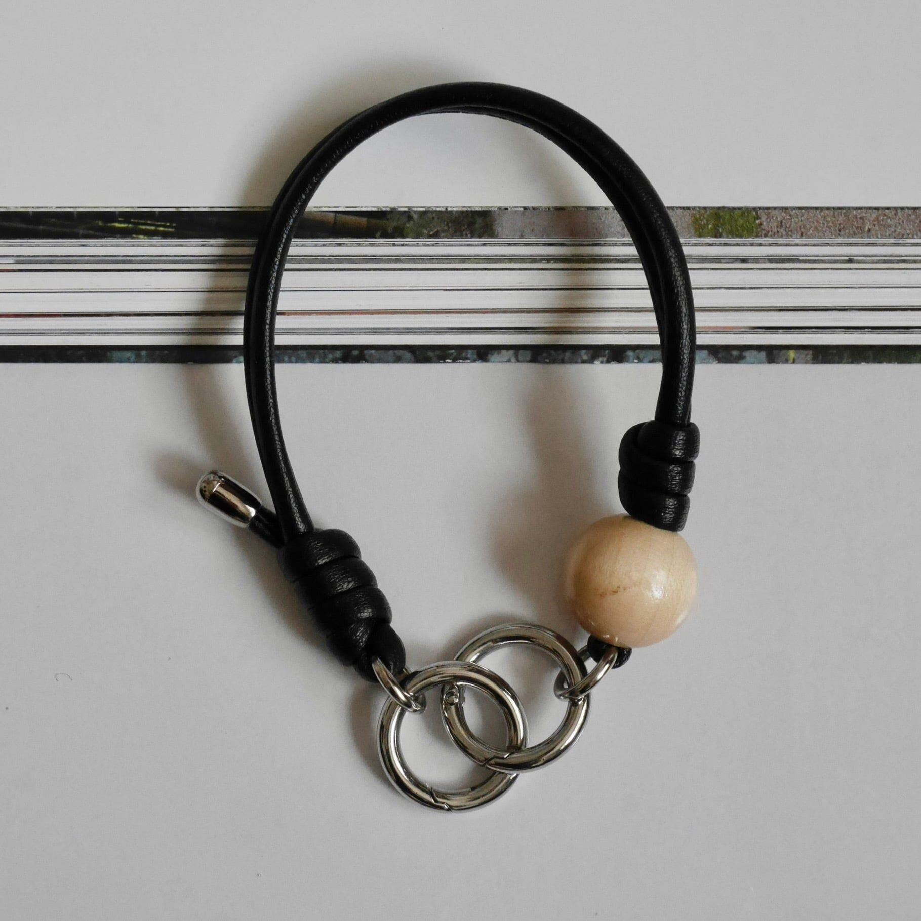 [nity] hand strap | 木質 / 黑色 - 附墊片 (H031)