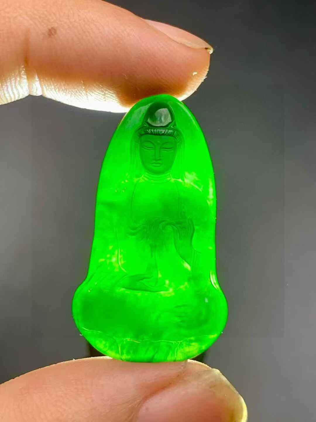 995951 翡翠墨翠素衣觀音