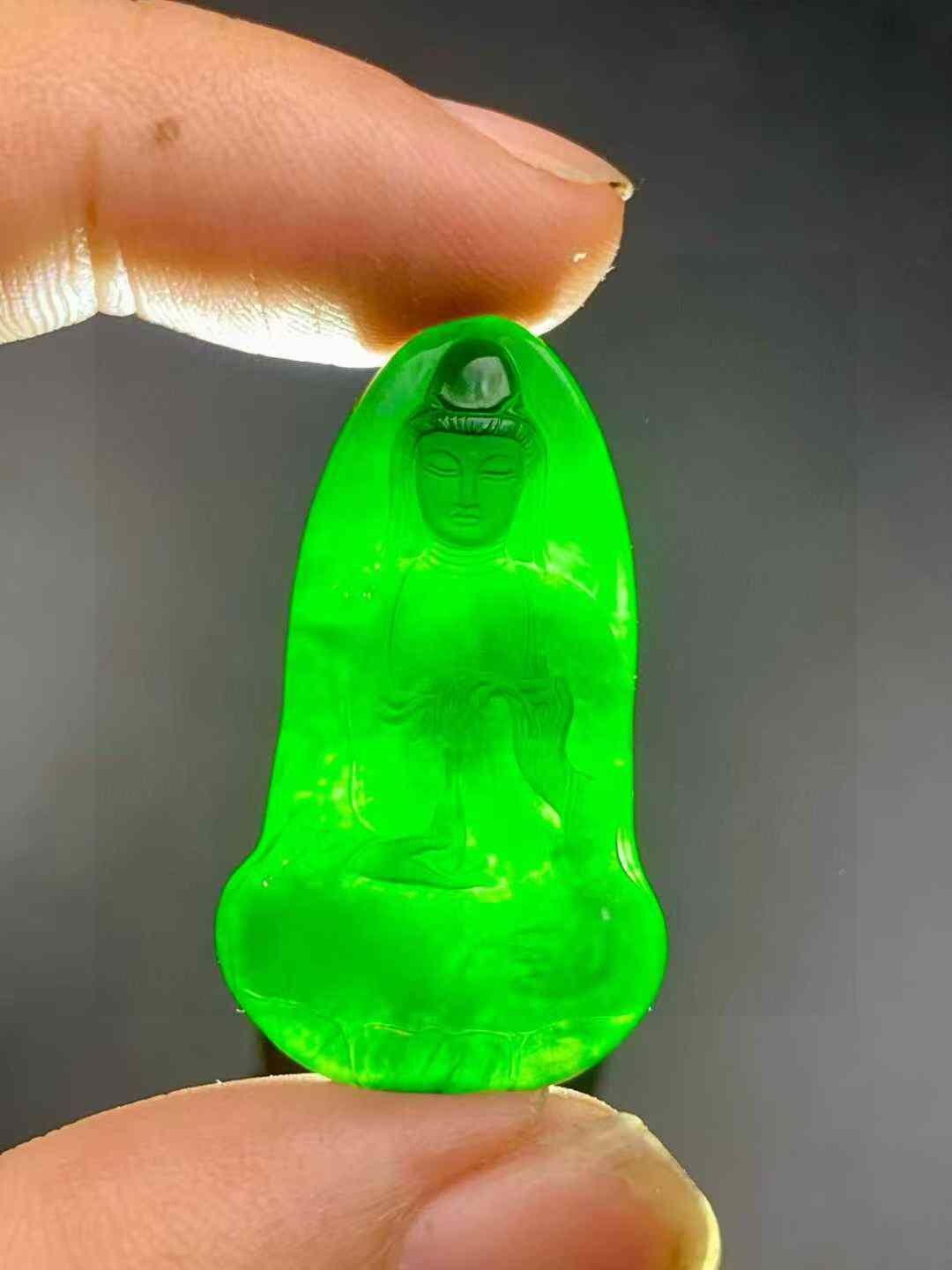 995951 翡翠墨翠素衣觀音