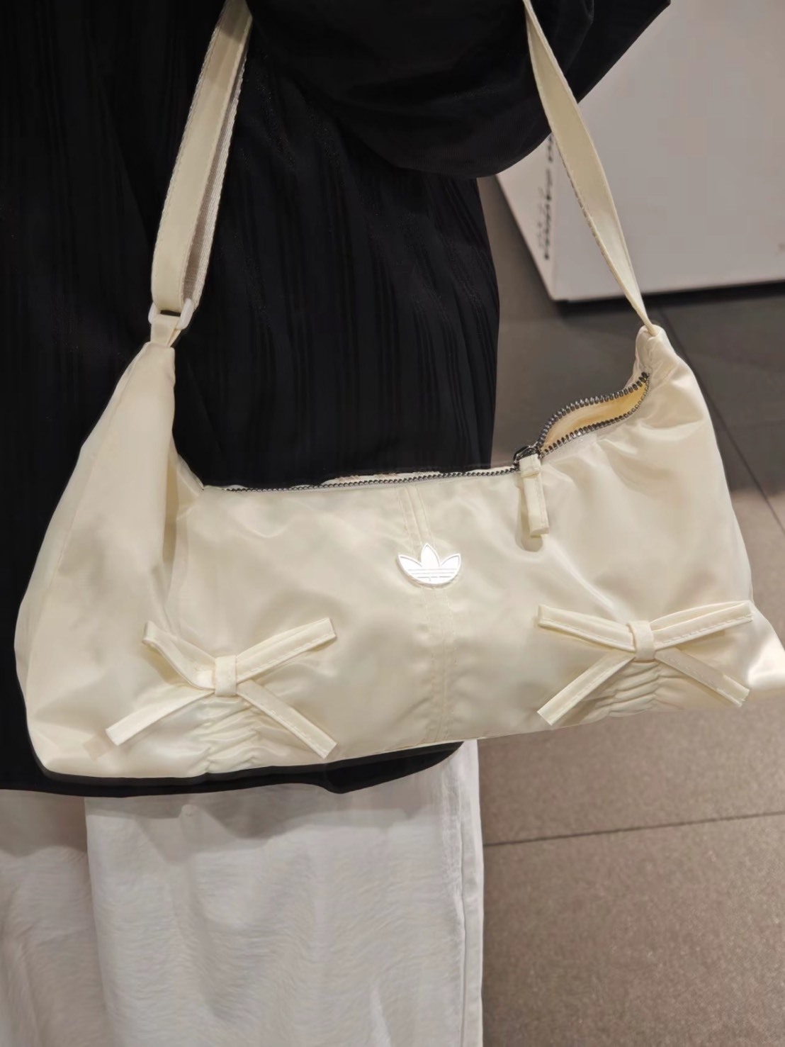 ADIDAS 蝴蝶結裝飾 可調節 肩帶 腋下包