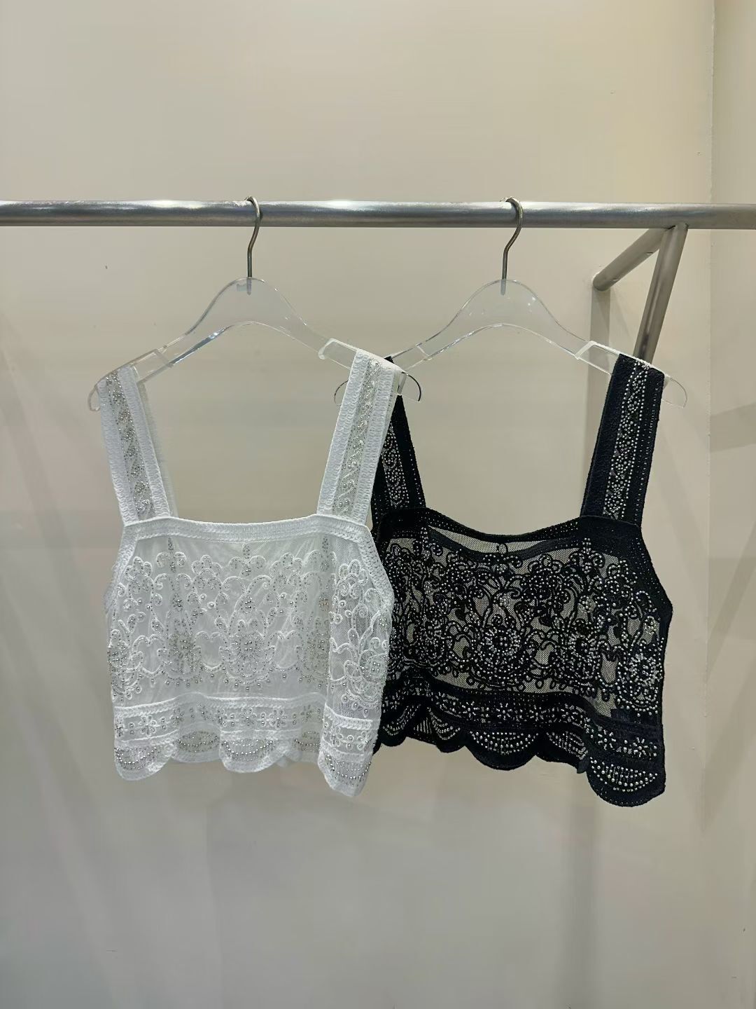 EM5023 性感釘珠花蕾絲吊帶