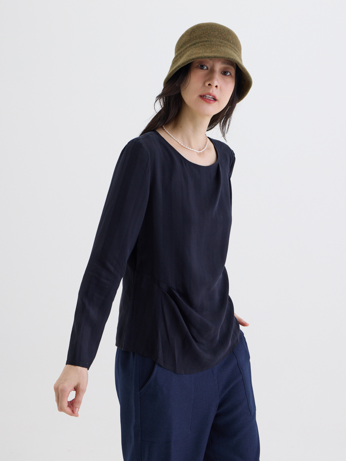 霧林條紋圓領長袖上衣-石黑條