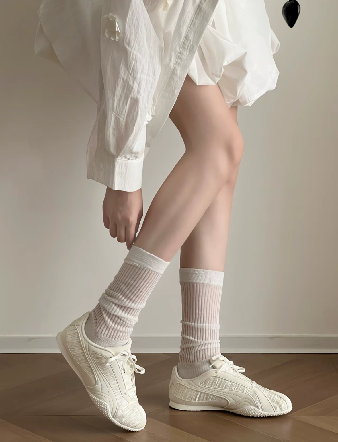 Puma Bella V2 Lustrous 奶白色 皺摺緞面 薄底鞋 德訓鞋 406092-01/預購