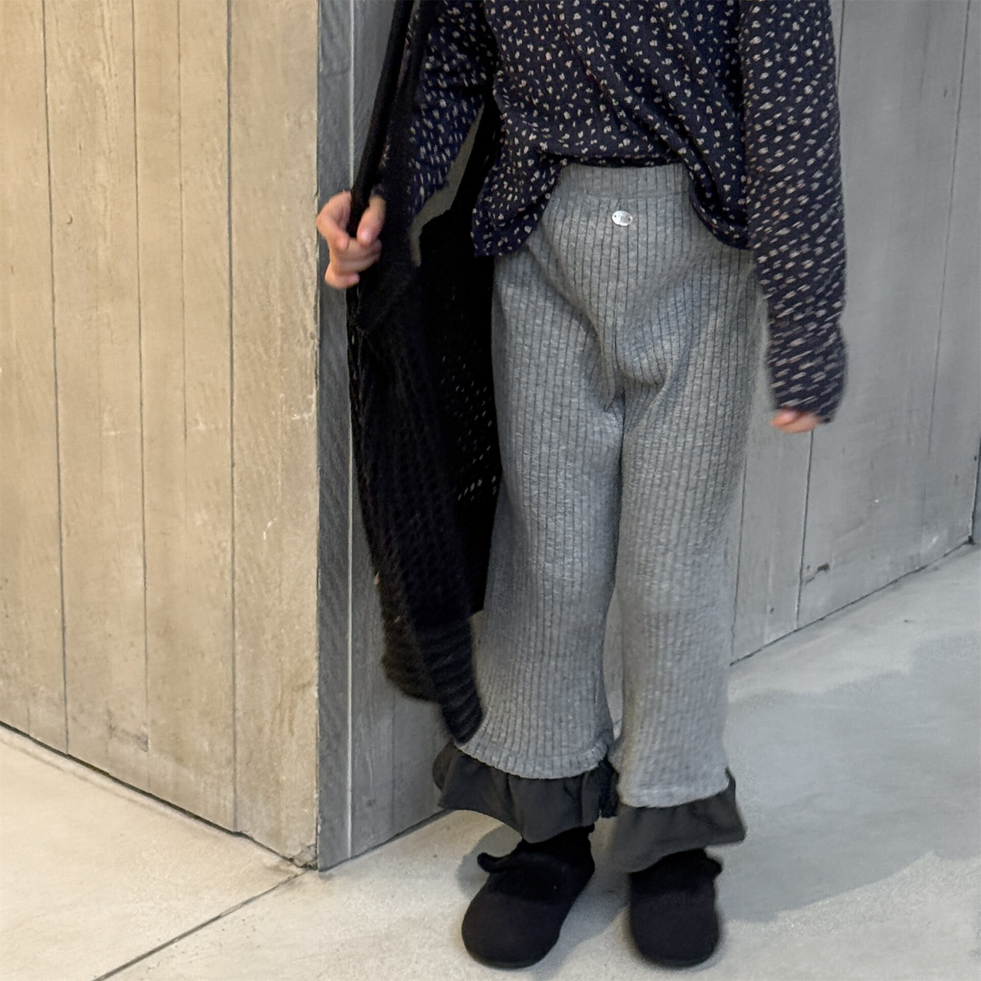 甜甜荷葉微喇叭 螺紋長褲